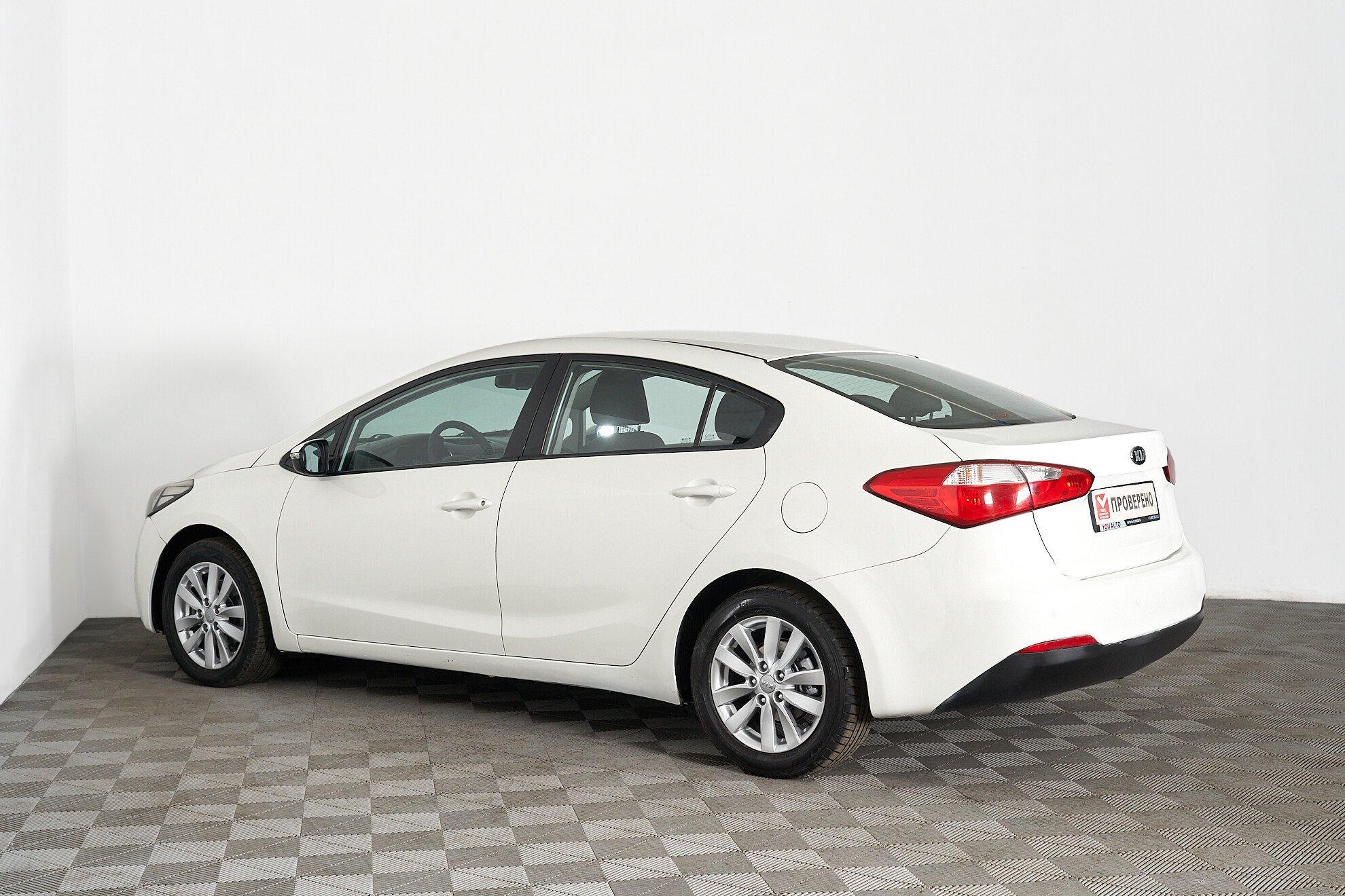 Kia Cerato 2013, белый