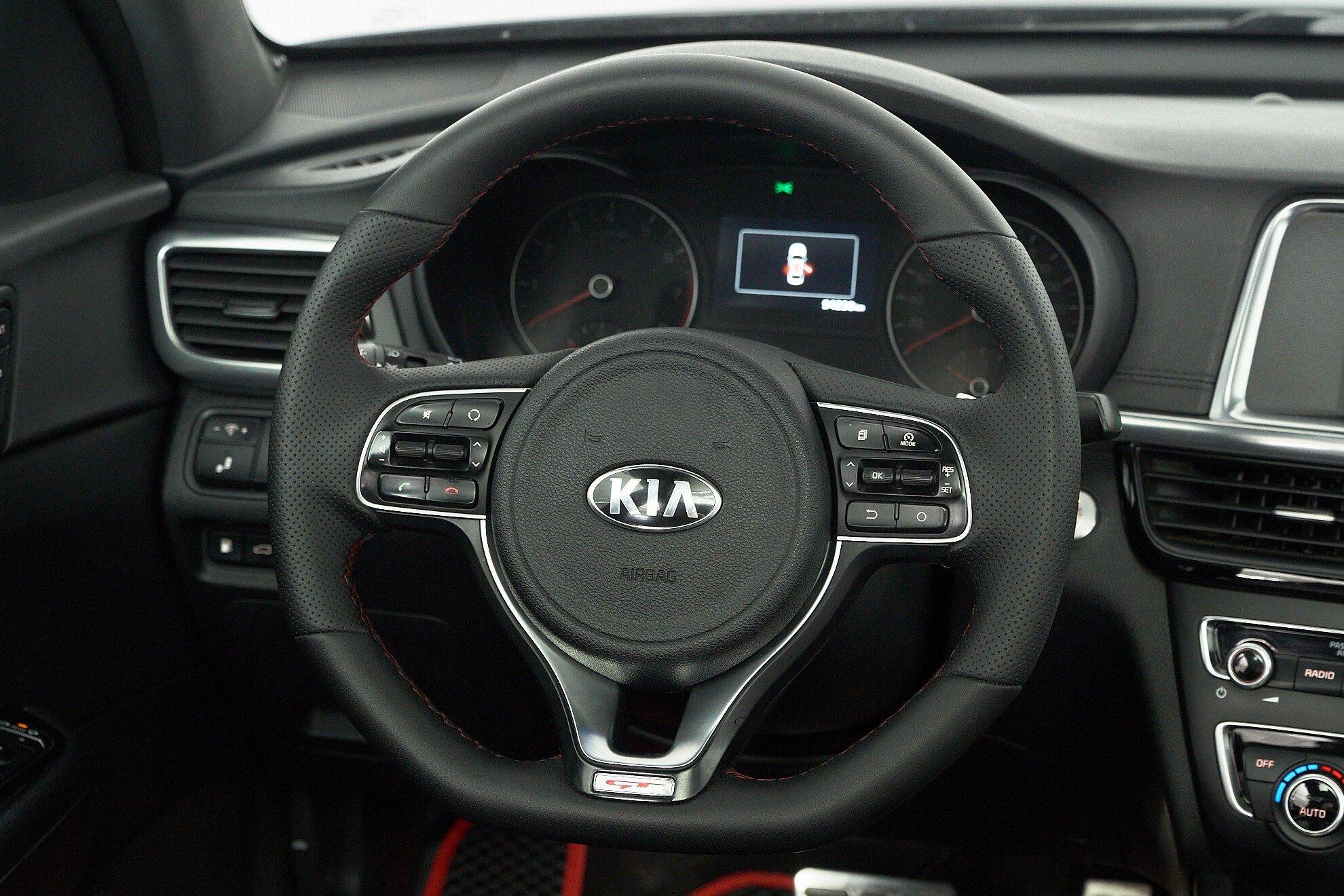Kia Optima 2016, черный