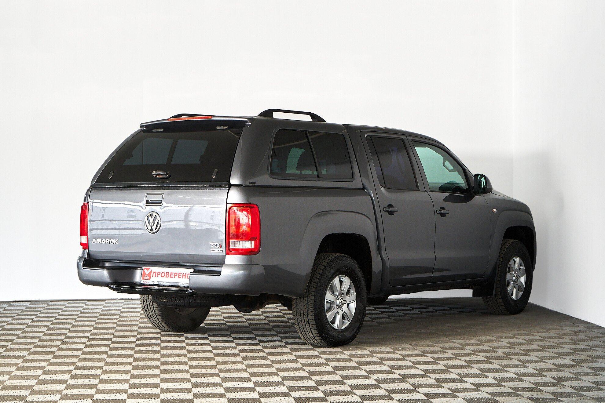 Volkswagen Amarok 2011, серый