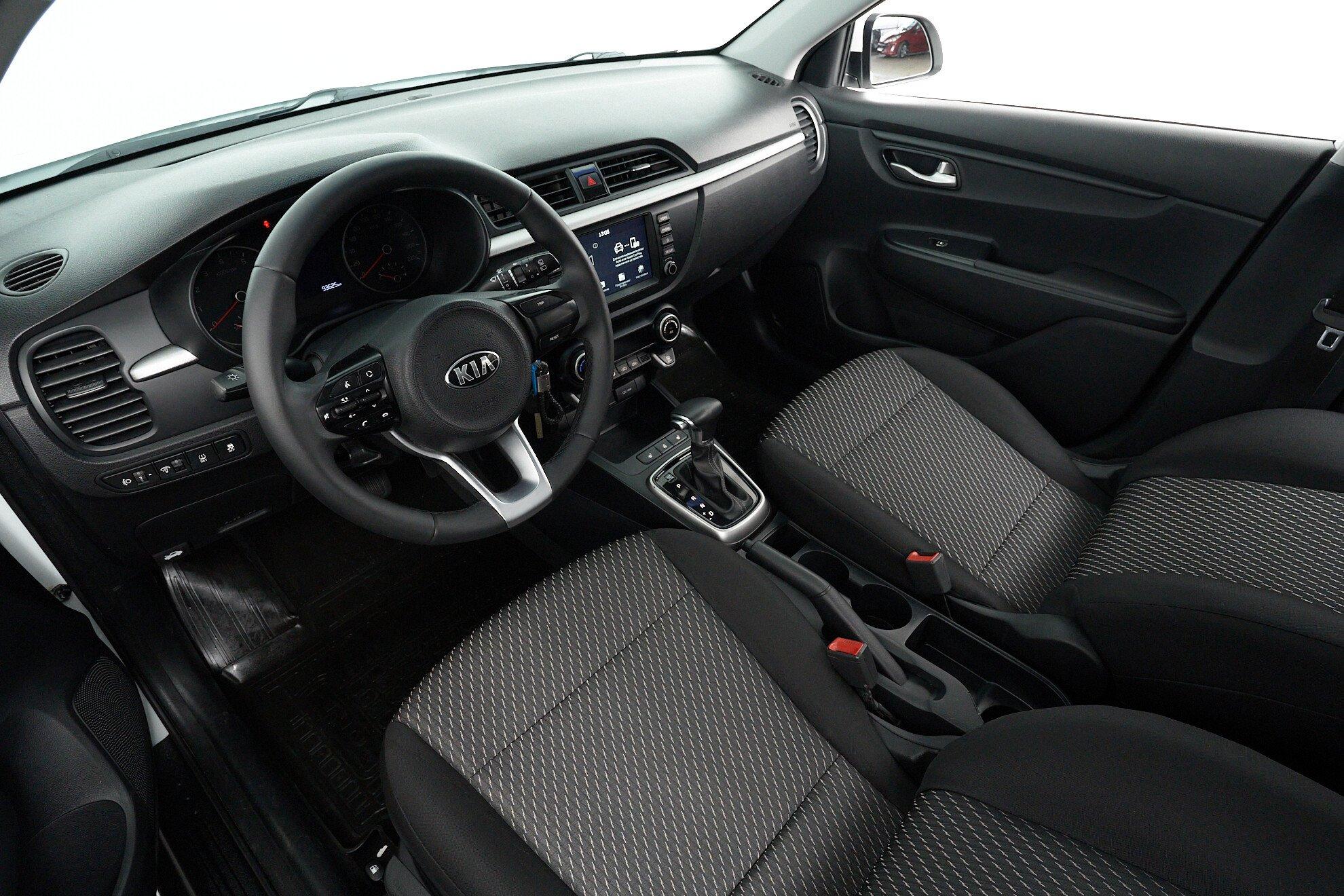 Kia Rio X-Line 2019, белый
