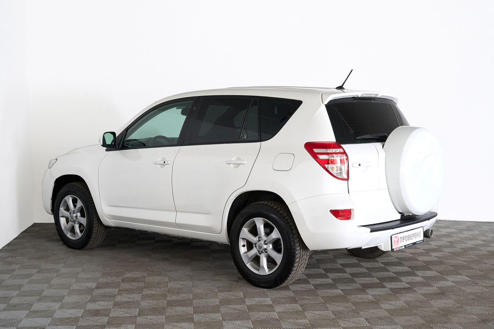 Toyota RAV4 2011, белый