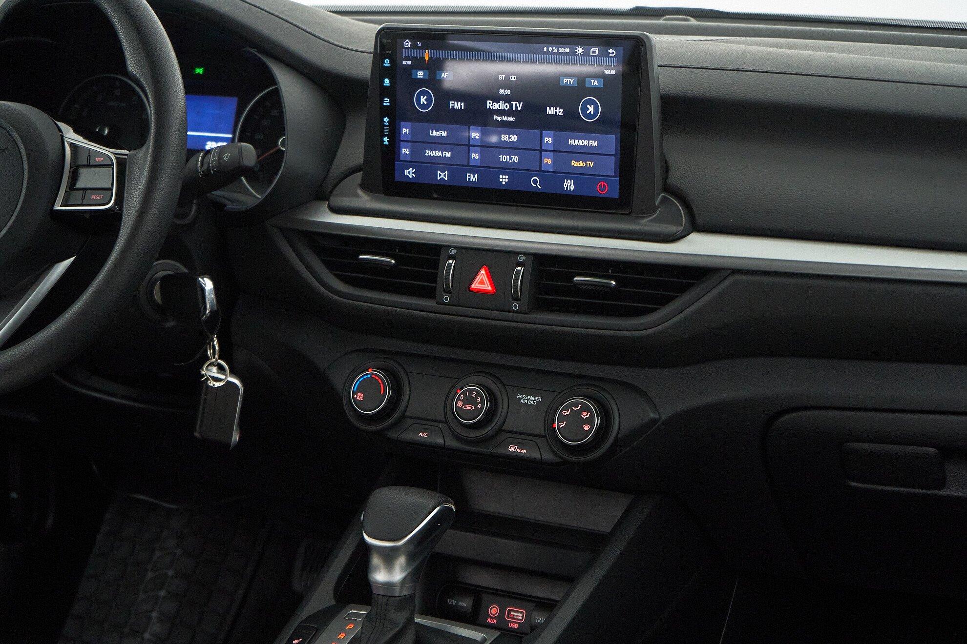Kia Cerato 2021, белый