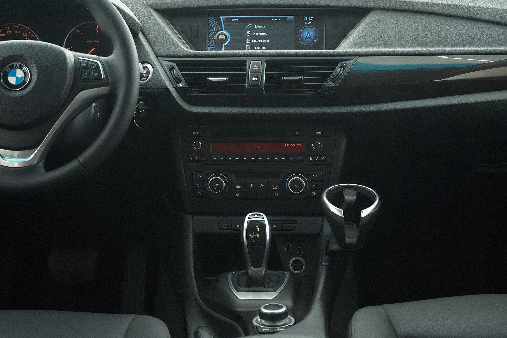 BMW X1 2013, черный