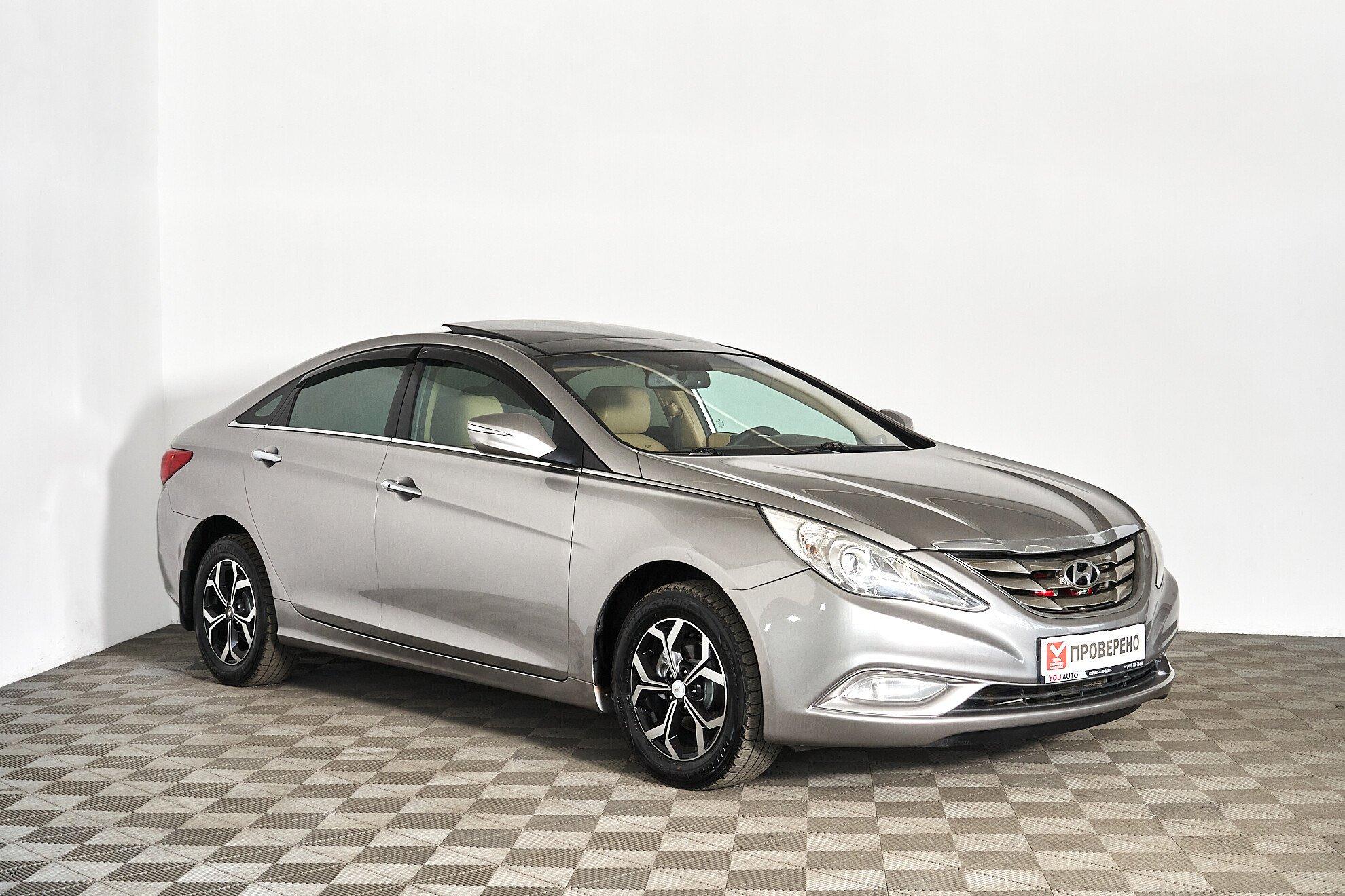 Hyundai Sonata 2010, серый