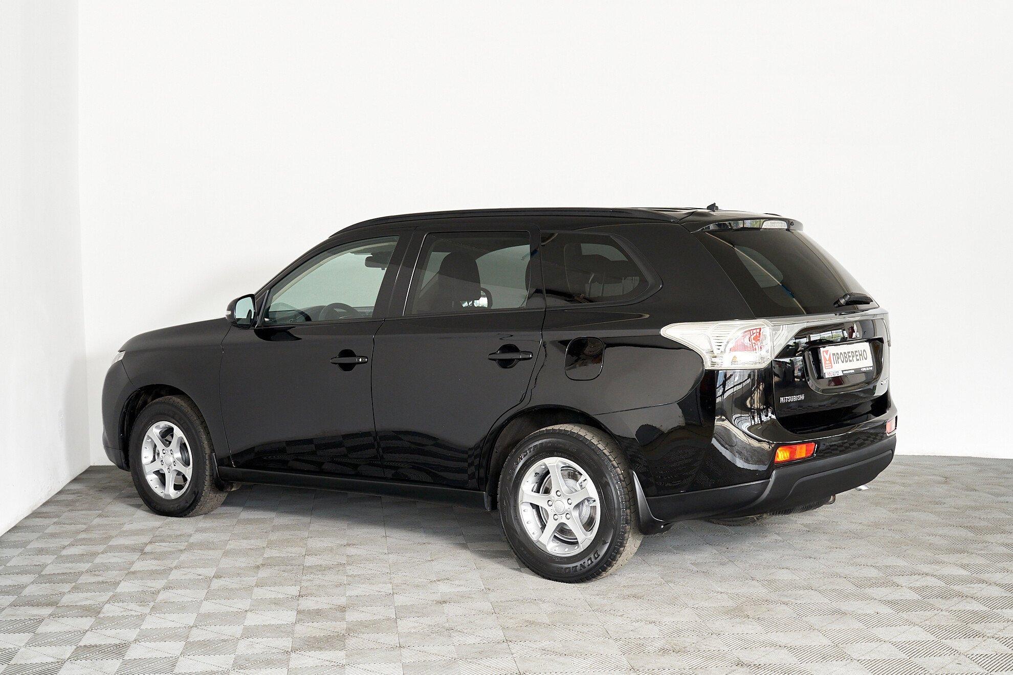 Mitsubishi Outlander 2012, черный