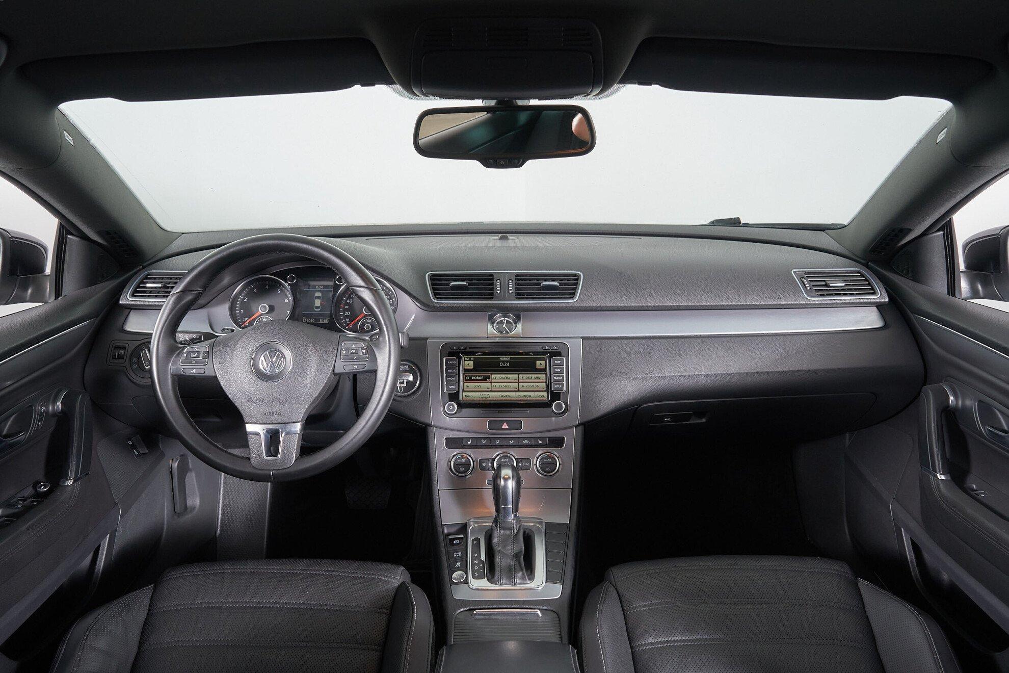 Volkswagen Passat CC 2015, черный