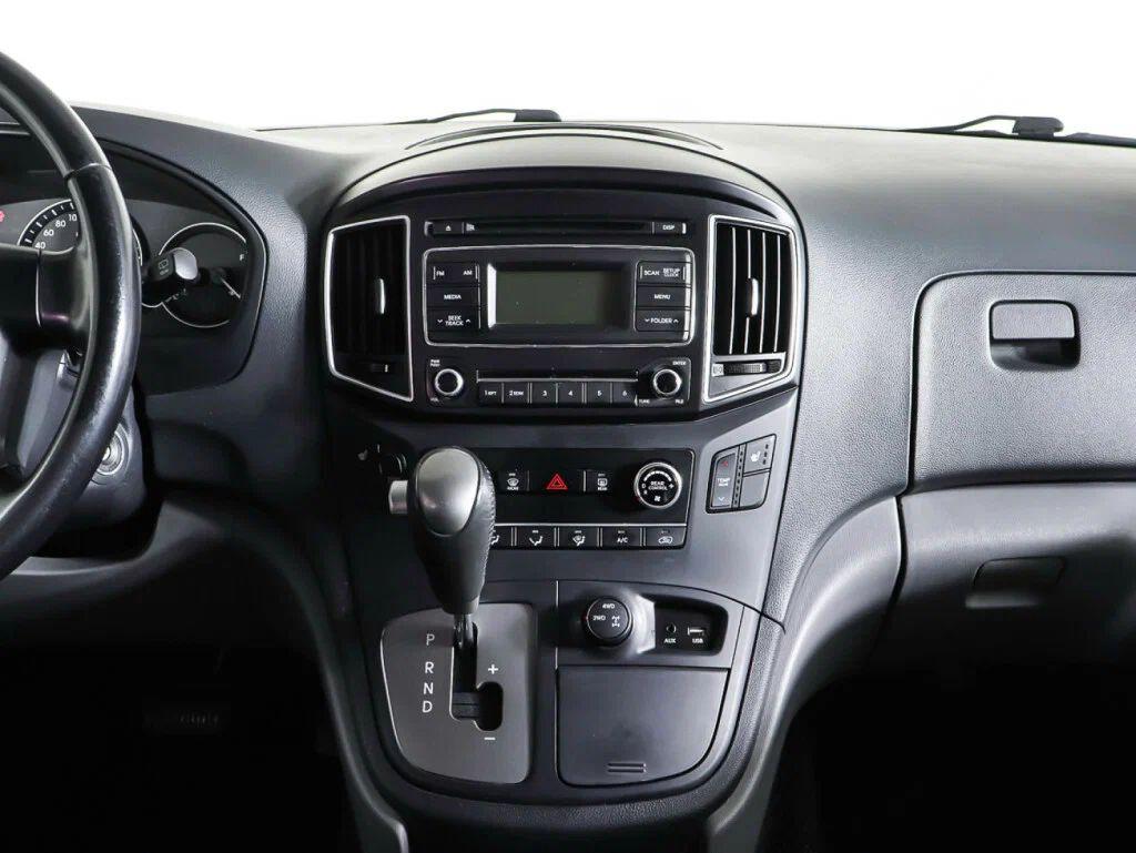 Hyundai Grand Starex 2019, коричневый