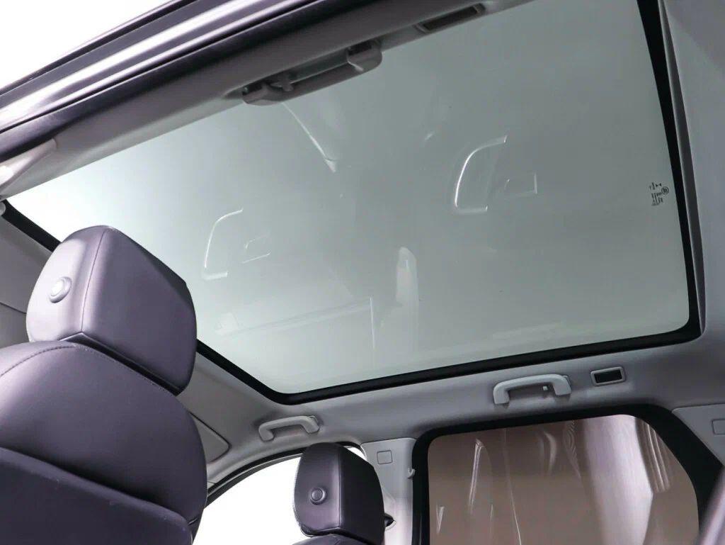 Land Rover Discovery Sport 2017, серый