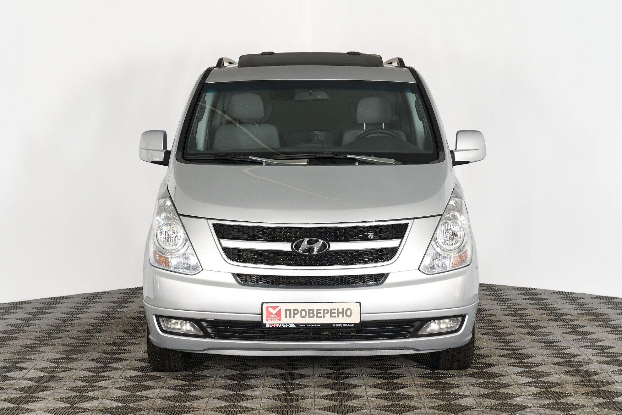 Hyundai Grand Starex 2010, серый