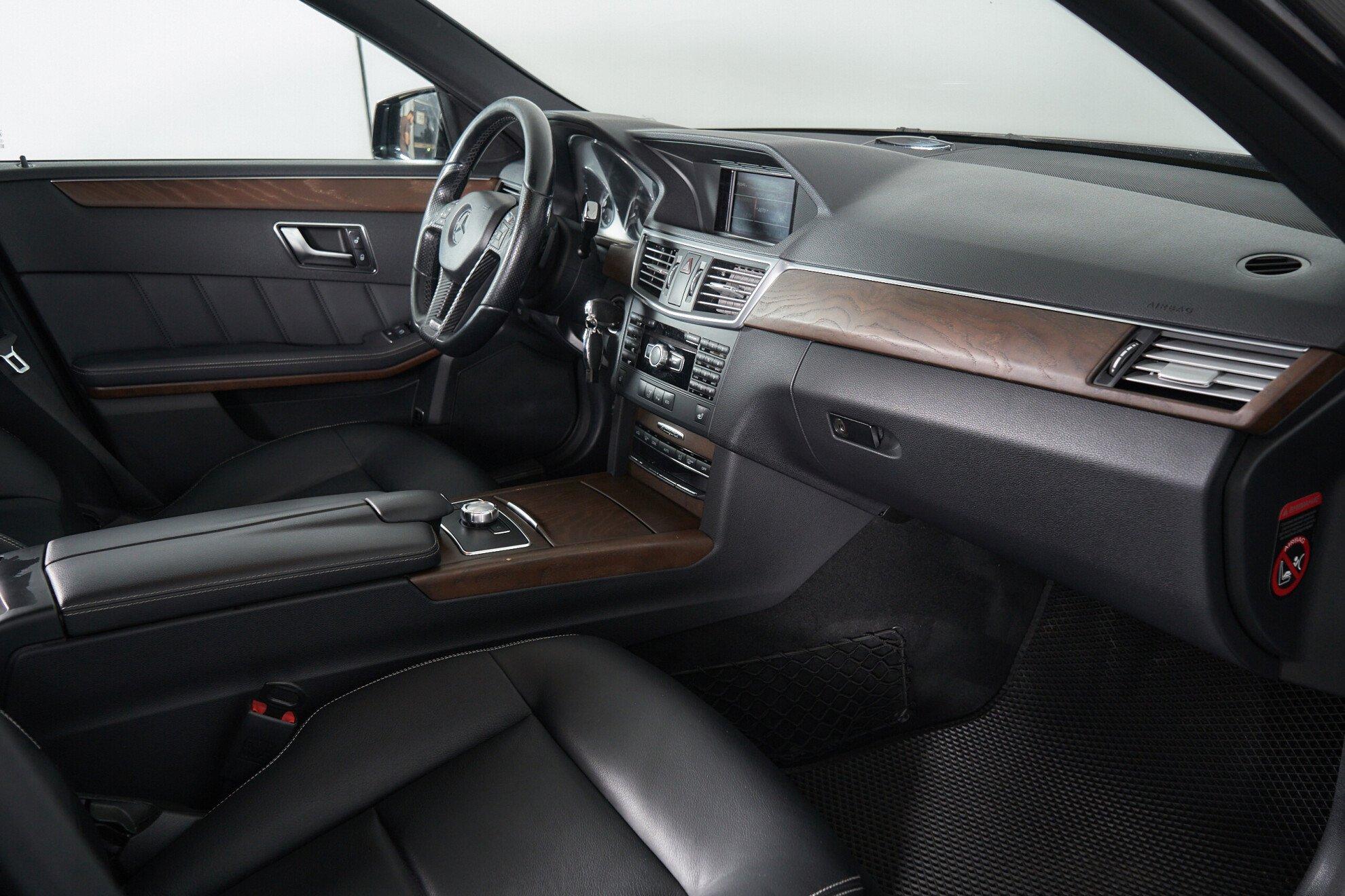 Mercedes-Benz E-Класс 2012, черный