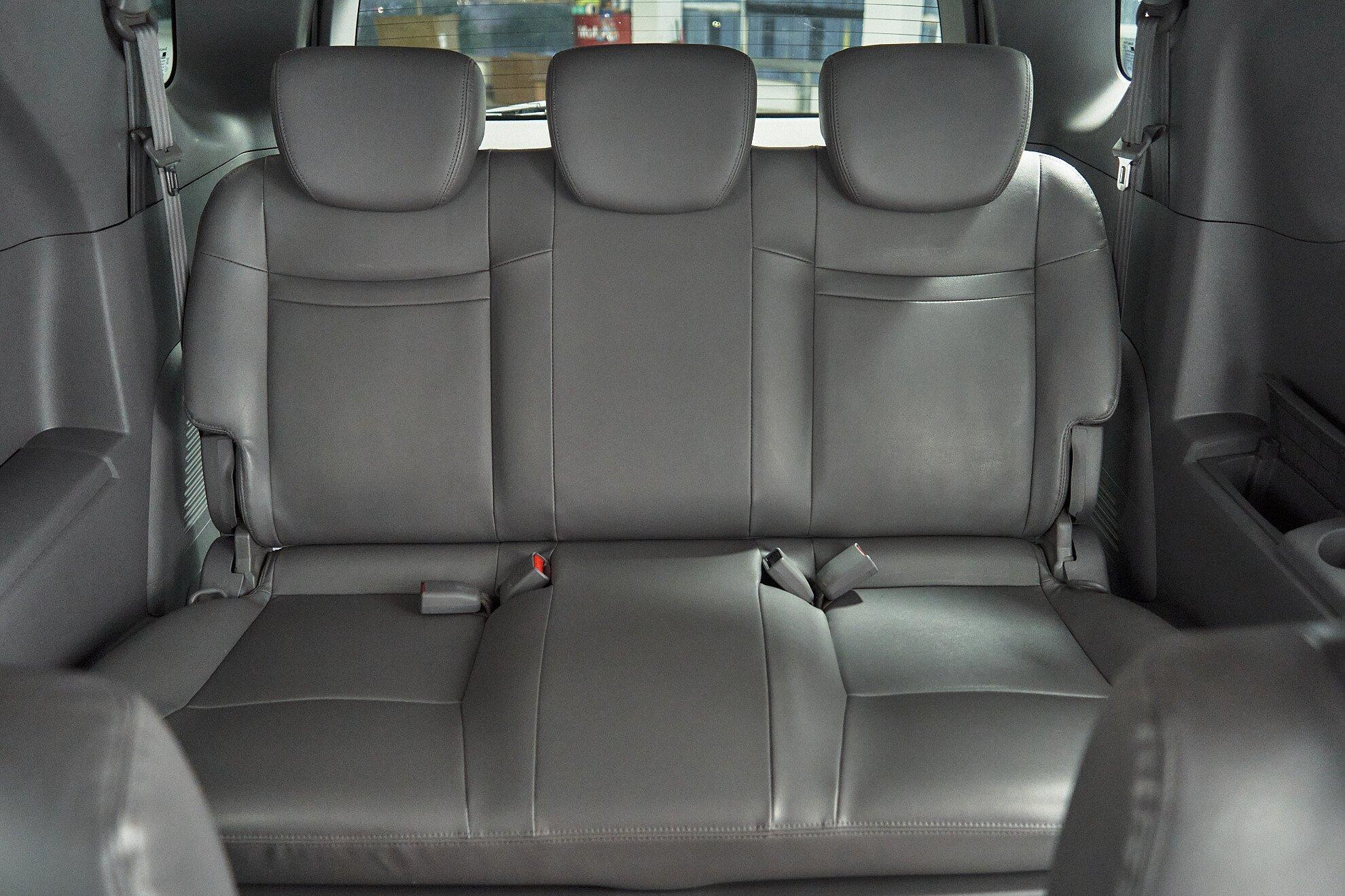 SsangYong Stavic 2013, белый