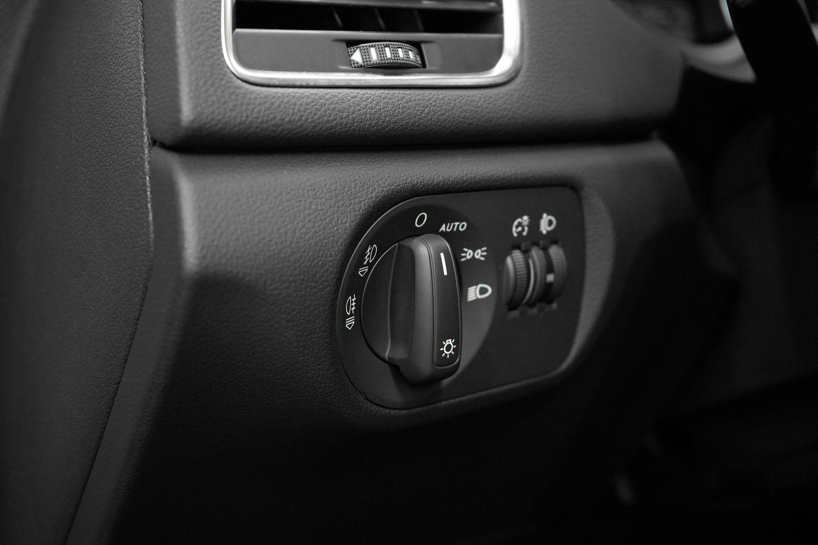 Audi Q3 2013, белый