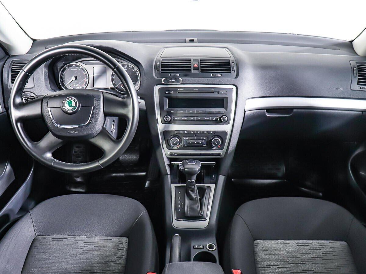 Skoda Octavia 2013, серый