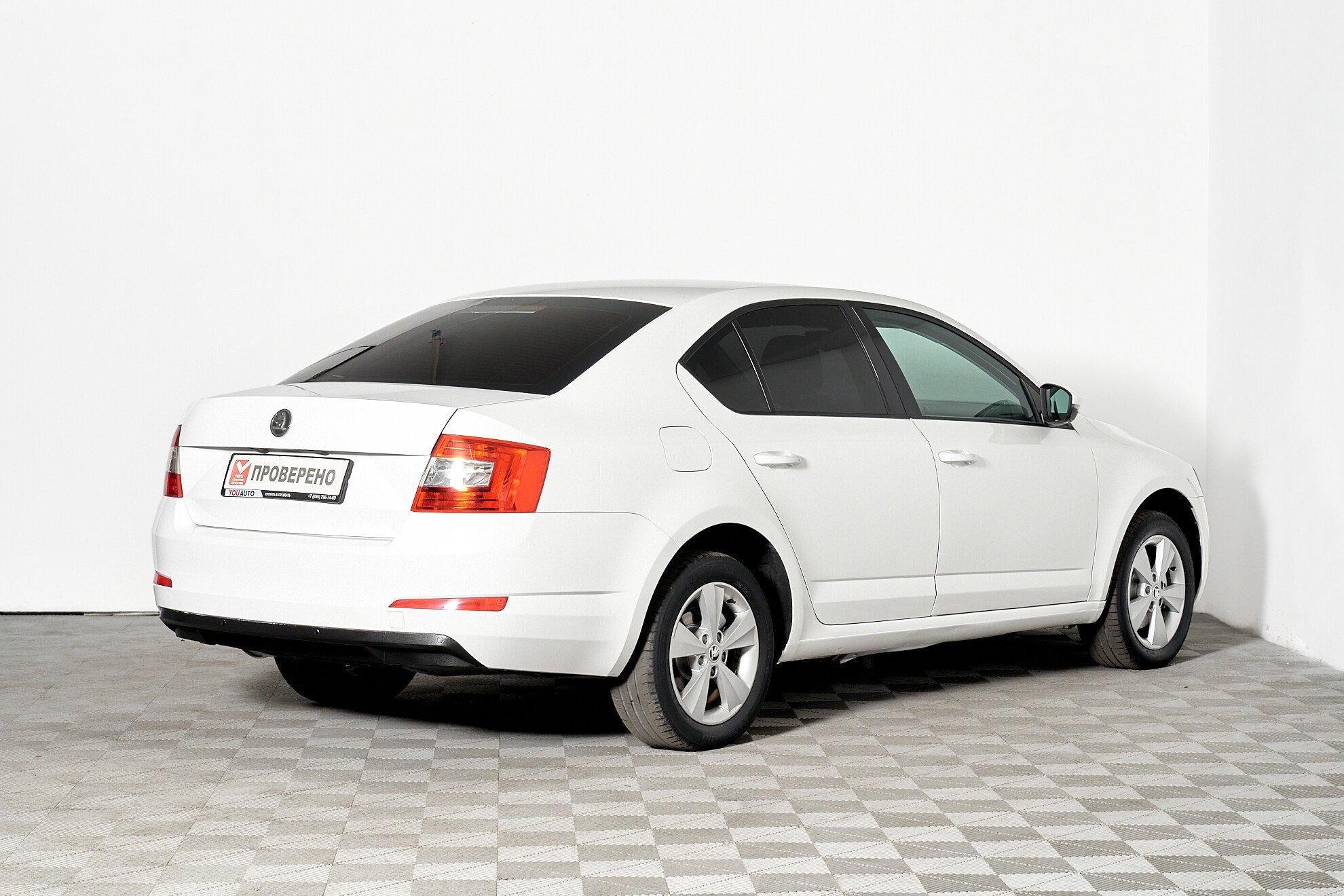 Skoda Octavia 2014, белый