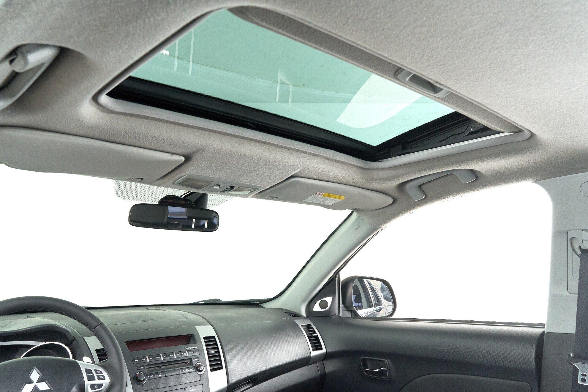 Mitsubishi Outlander 2008, черный