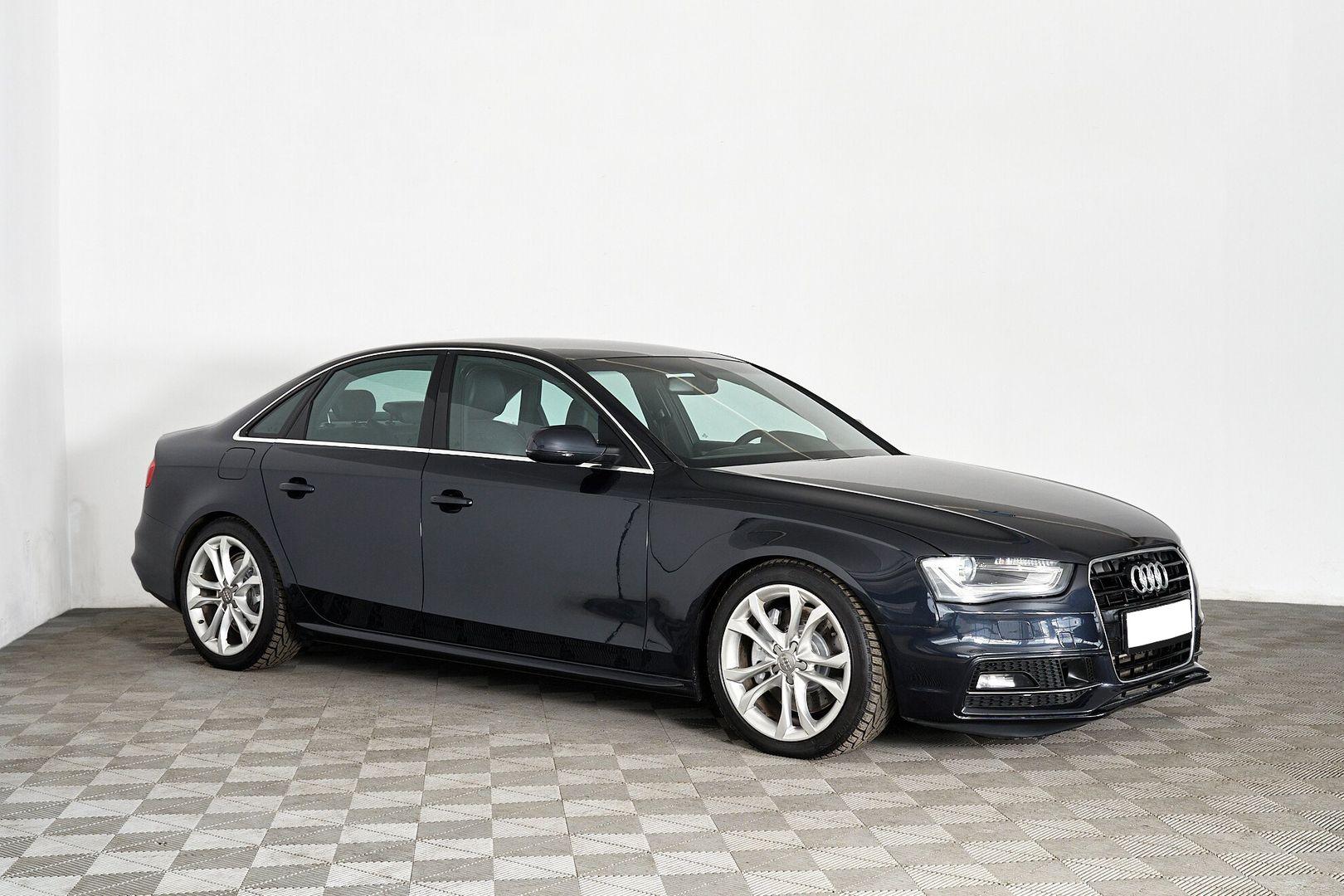 Audi A4 2013, черный