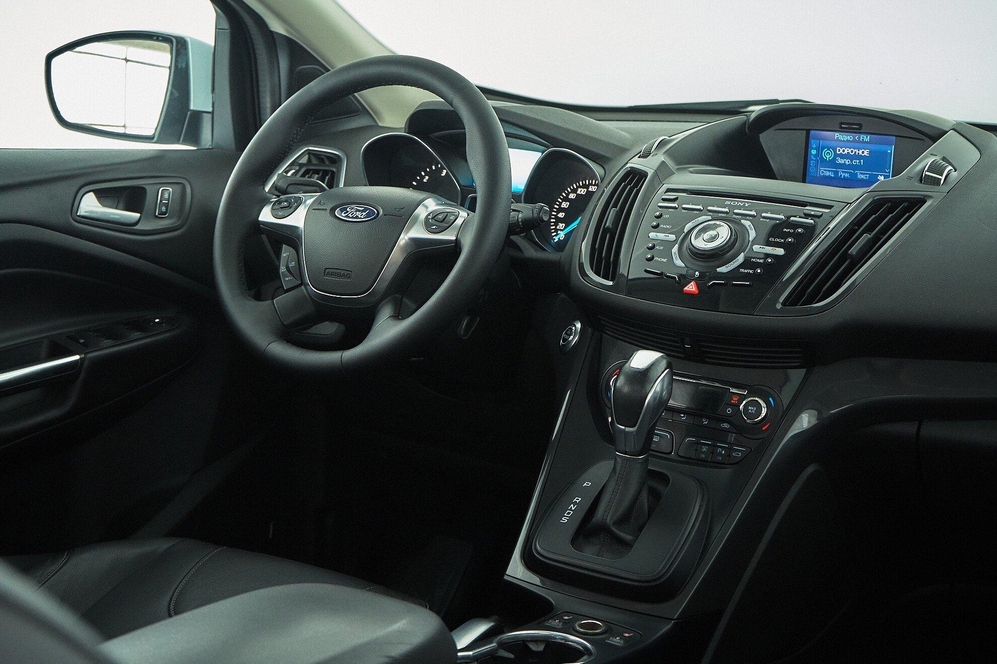 Ford Kuga 2014, белый