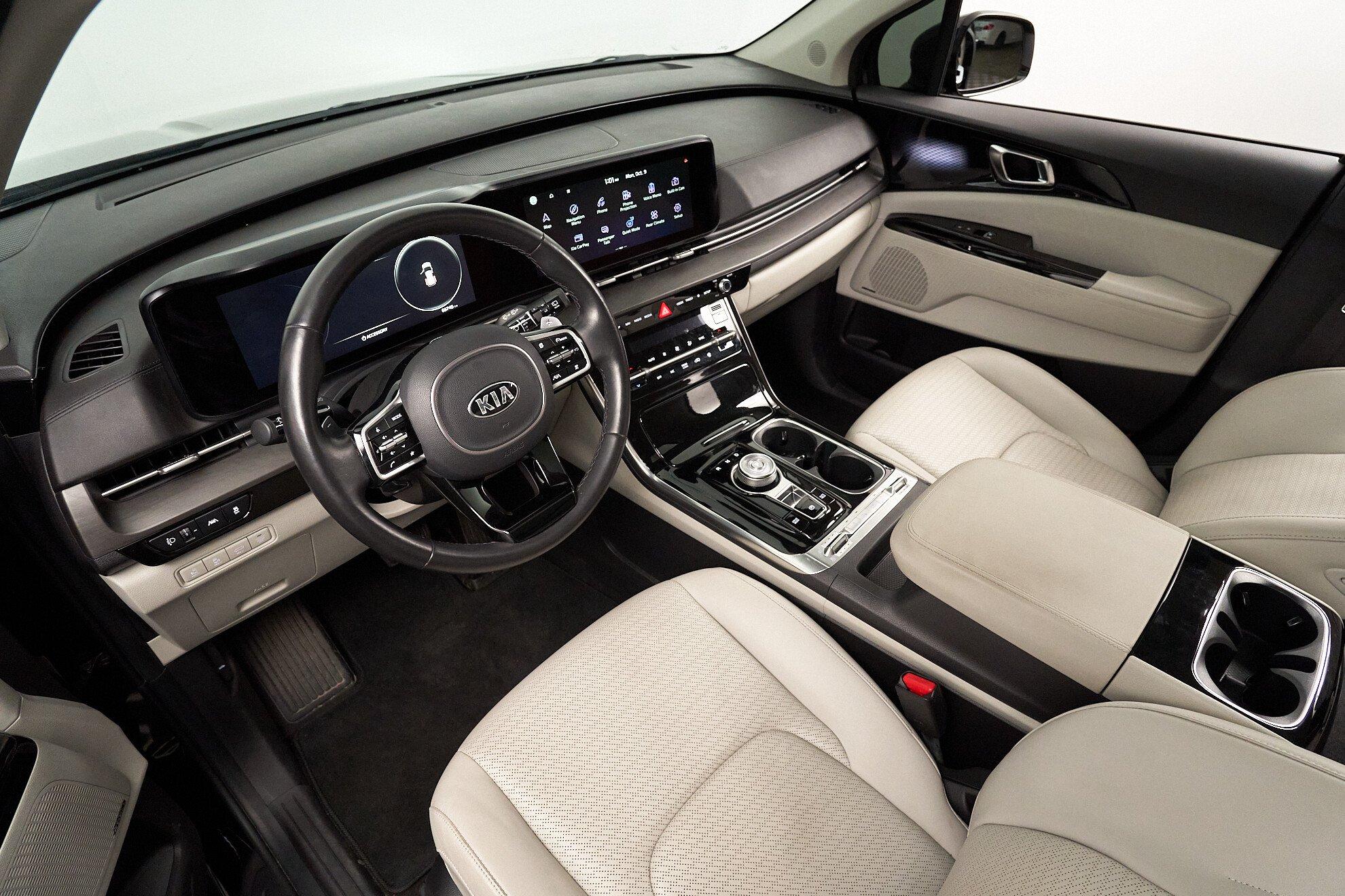 Kia Carnival 2022, черный