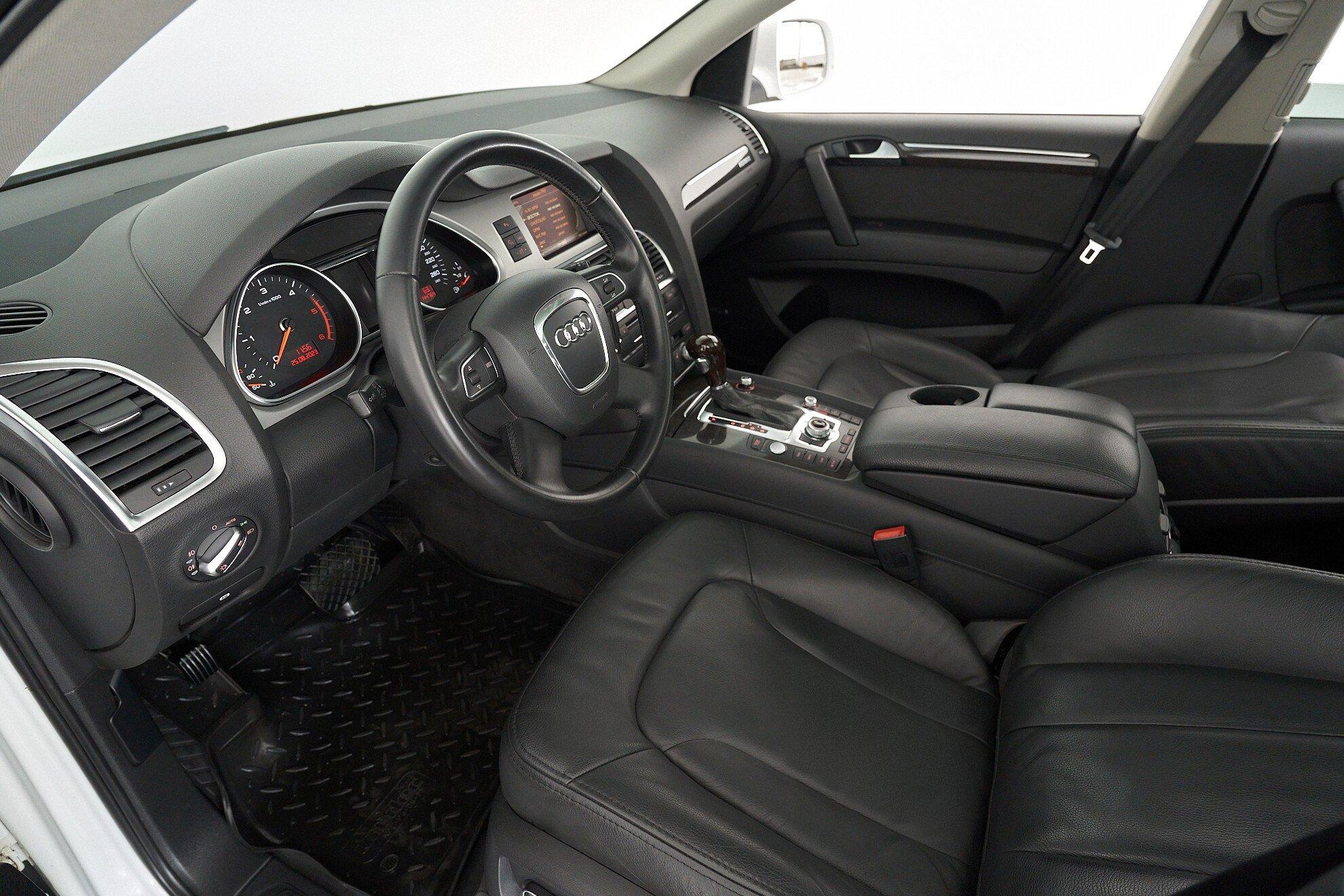 Audi Q7 2014, белый
