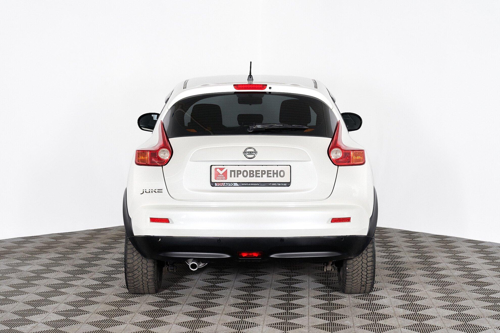 Nissan Juke 2013, белый