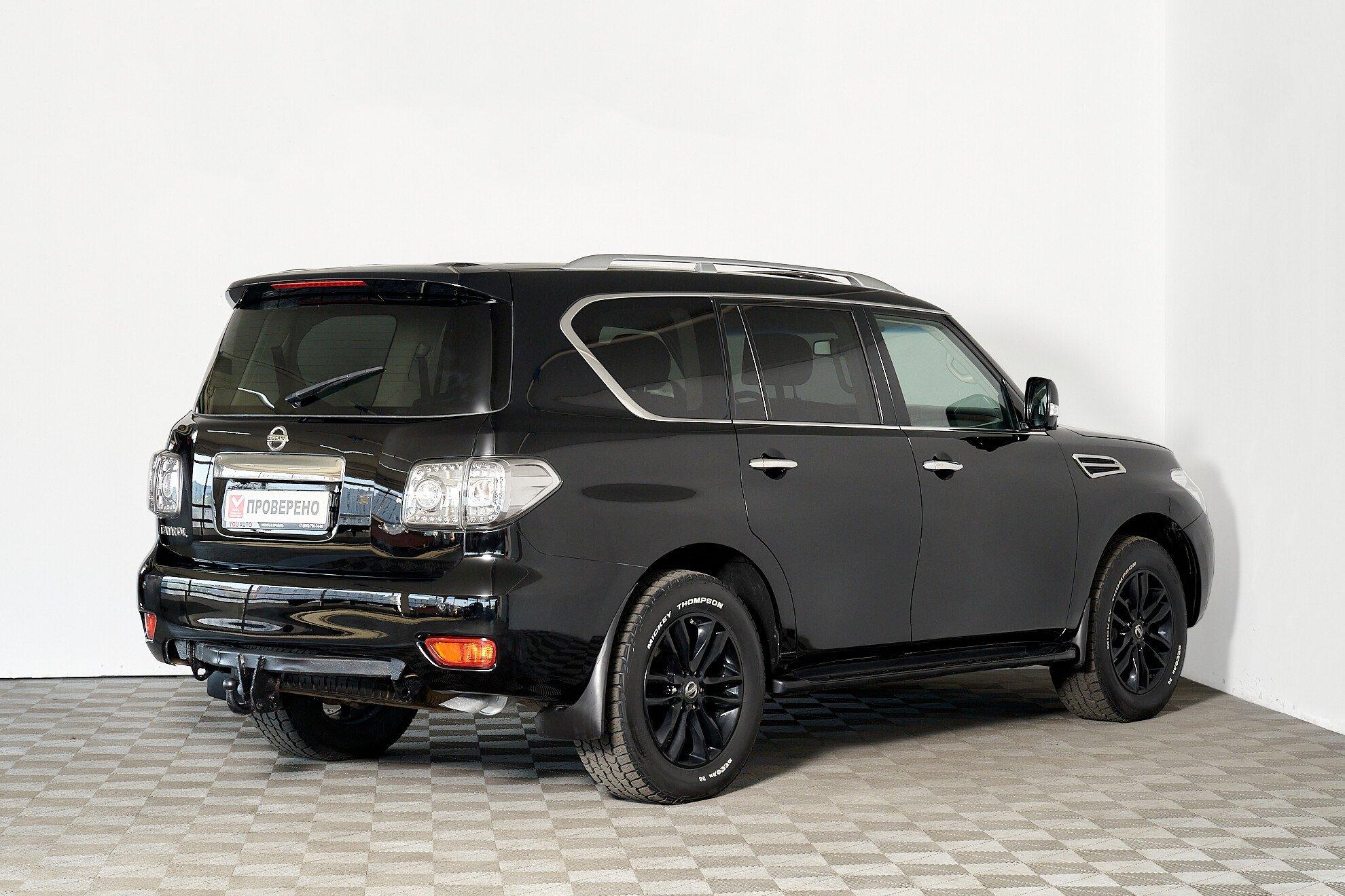 Nissan Patrol 2010, черный