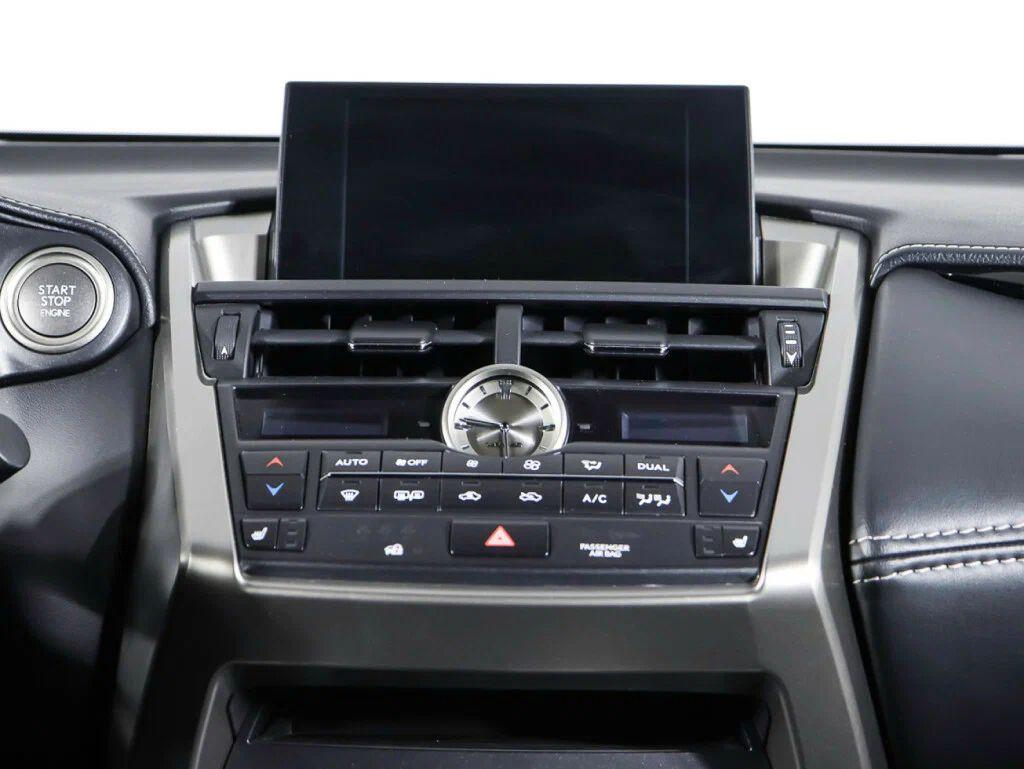 Lexus NX 2017, серый