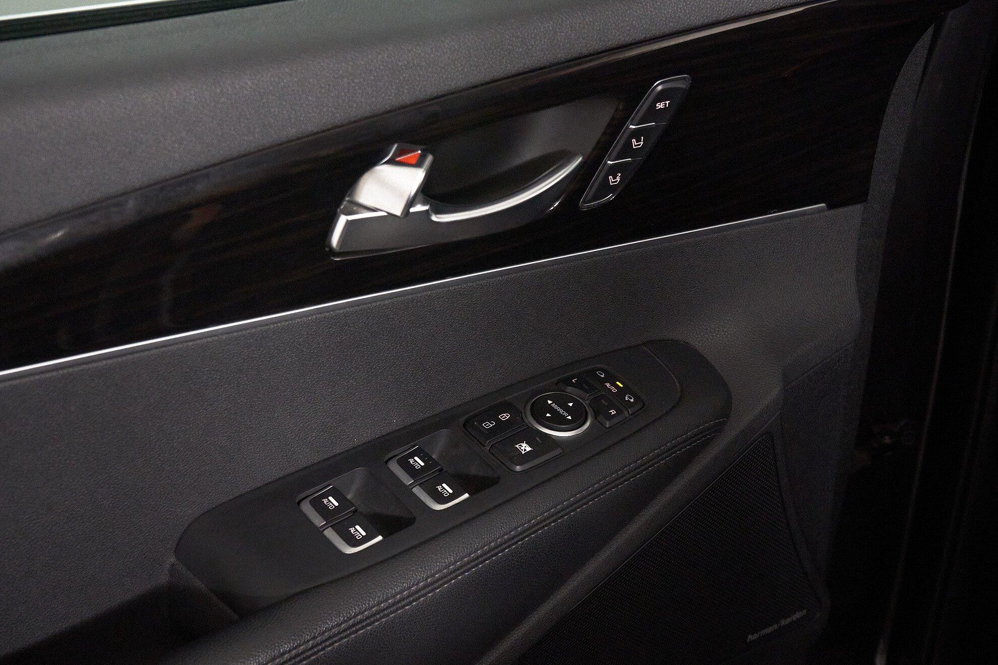 Kia Sorento 2019, серый