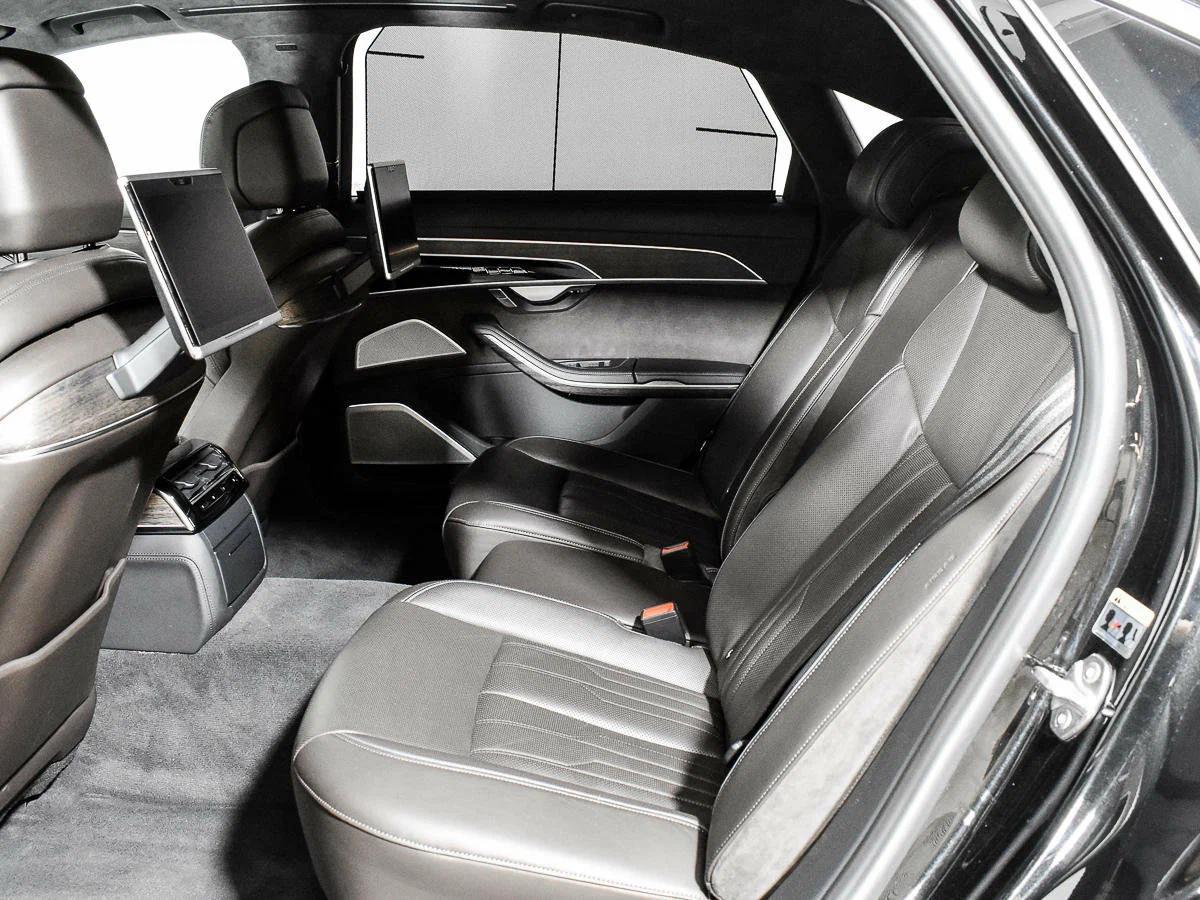 Audi A8 2018, черный