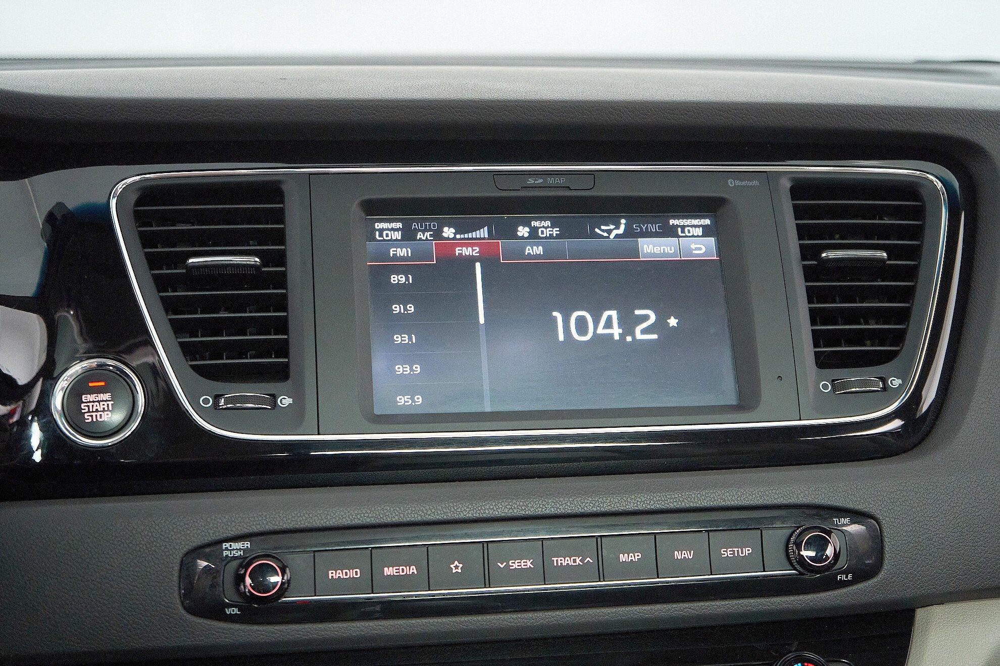 Kia Carnival 2018, серый