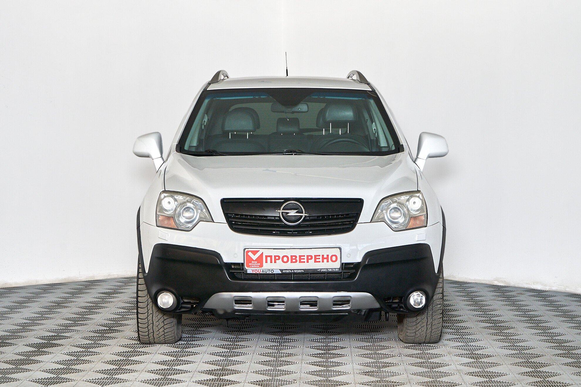 Opel Antara 2011, белый