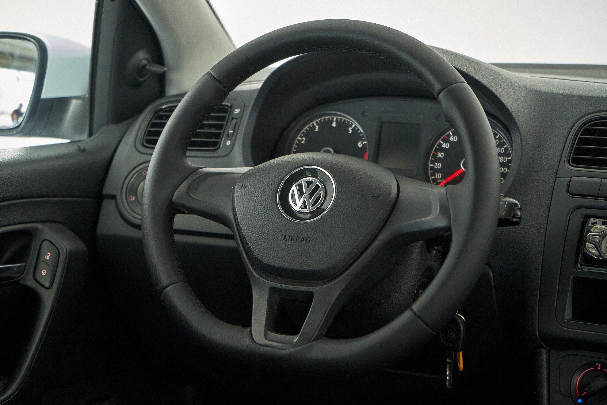 Volkswagen Polo 2017, белый