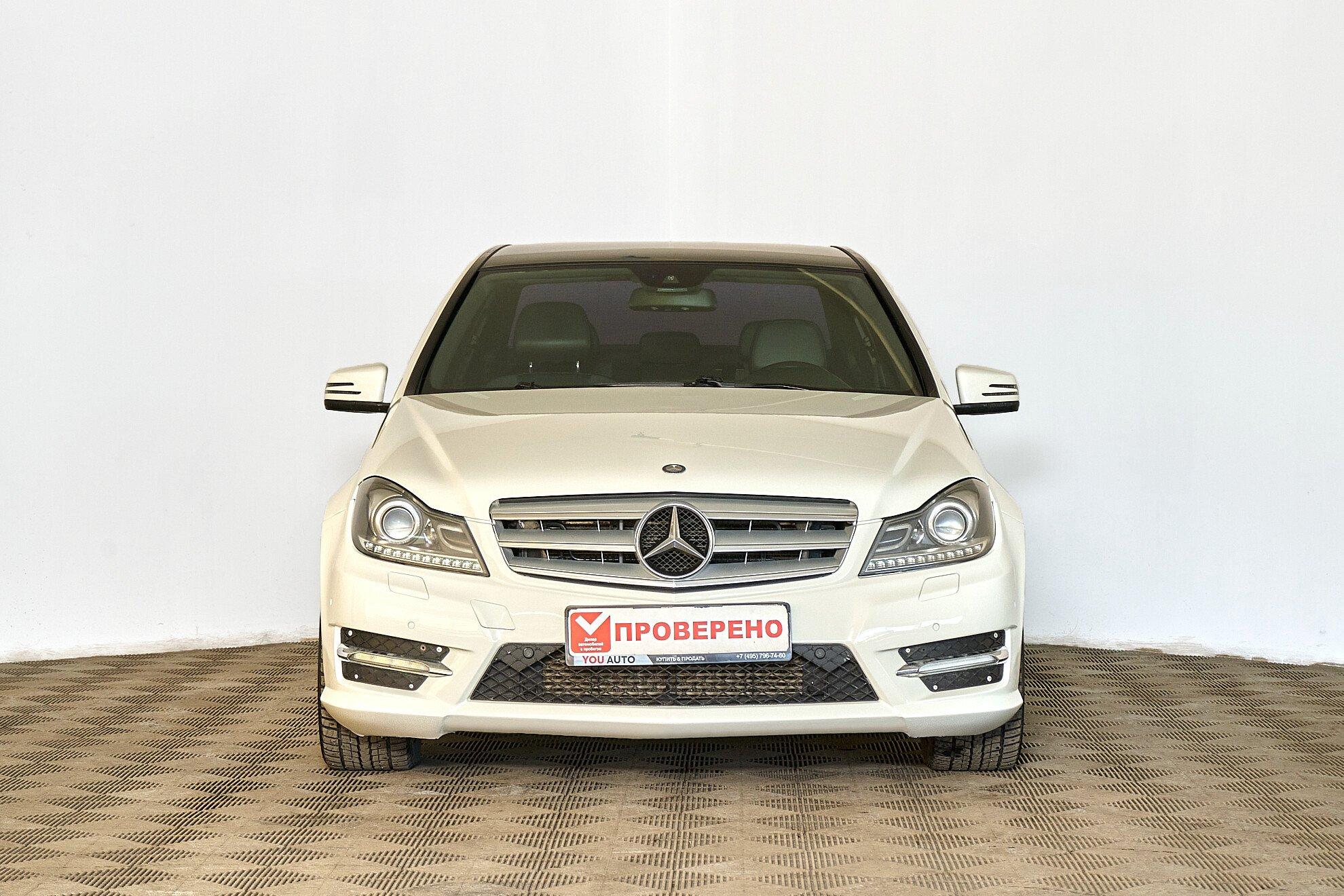 Mercedes-Benz C-Класс 2013, белый
