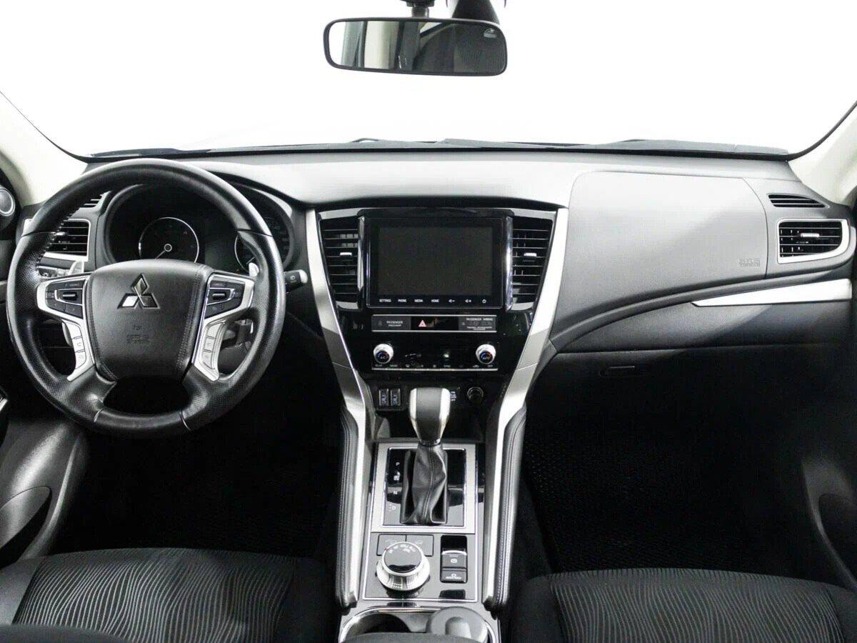 Mitsubishi Pajero Sport 2023, черный