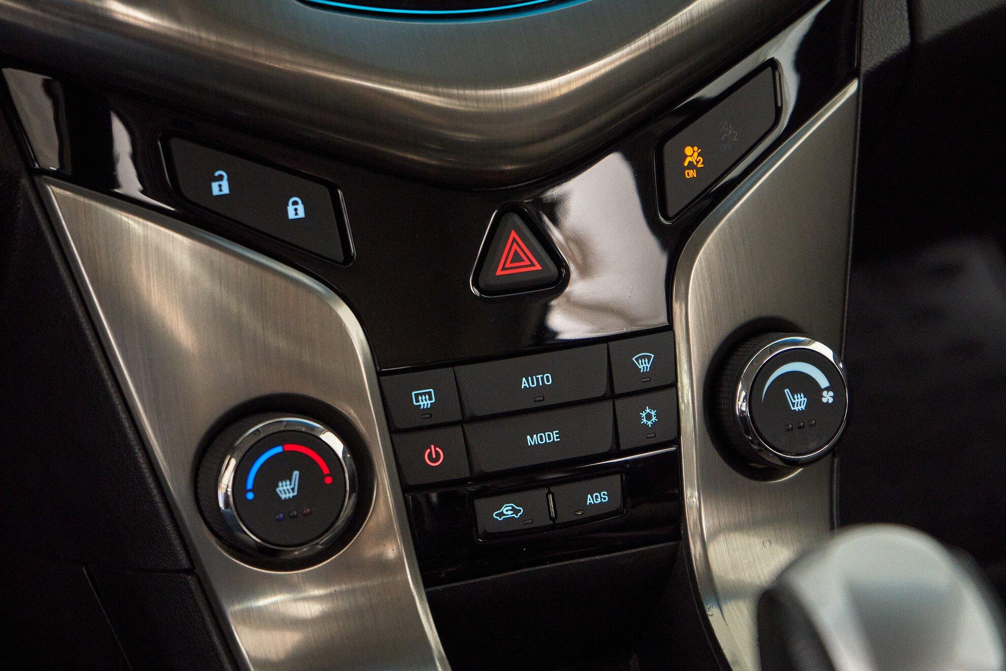 Chevrolet Cruze 2013, коричневый