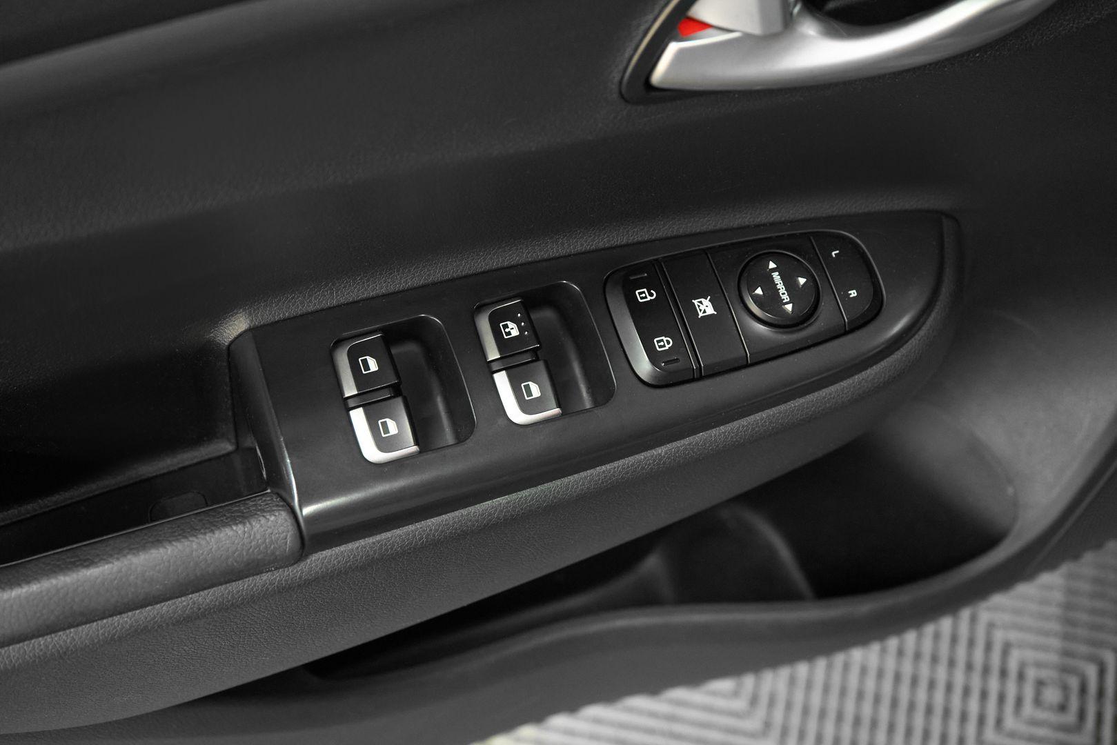 Kia Rio 2019, серый
