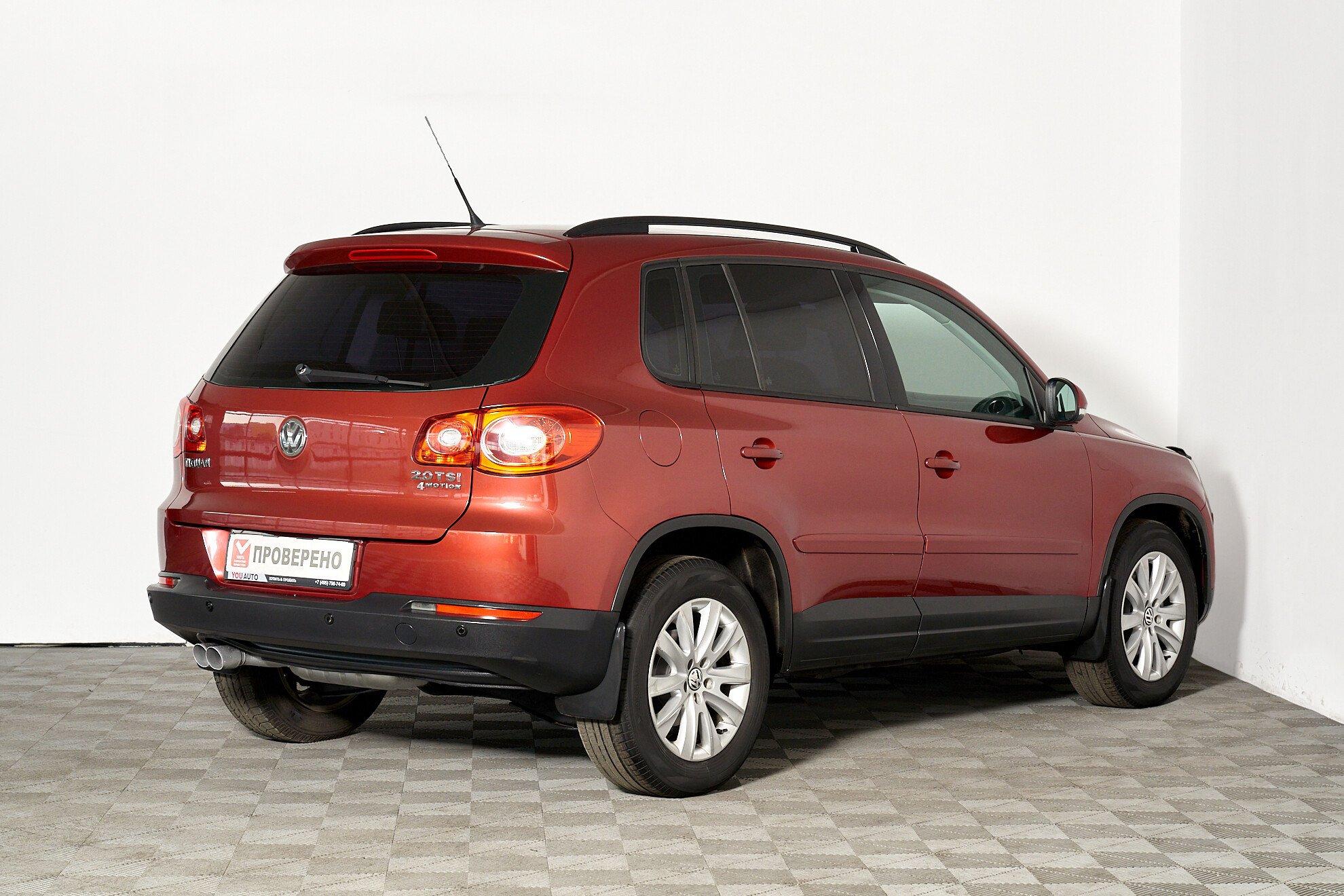 Volkswagen Tiguan 2009, красный