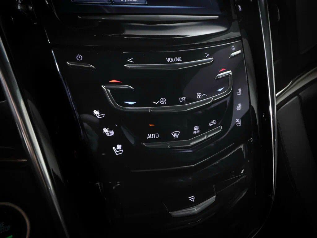 Cadillac Escalade 2018, серый