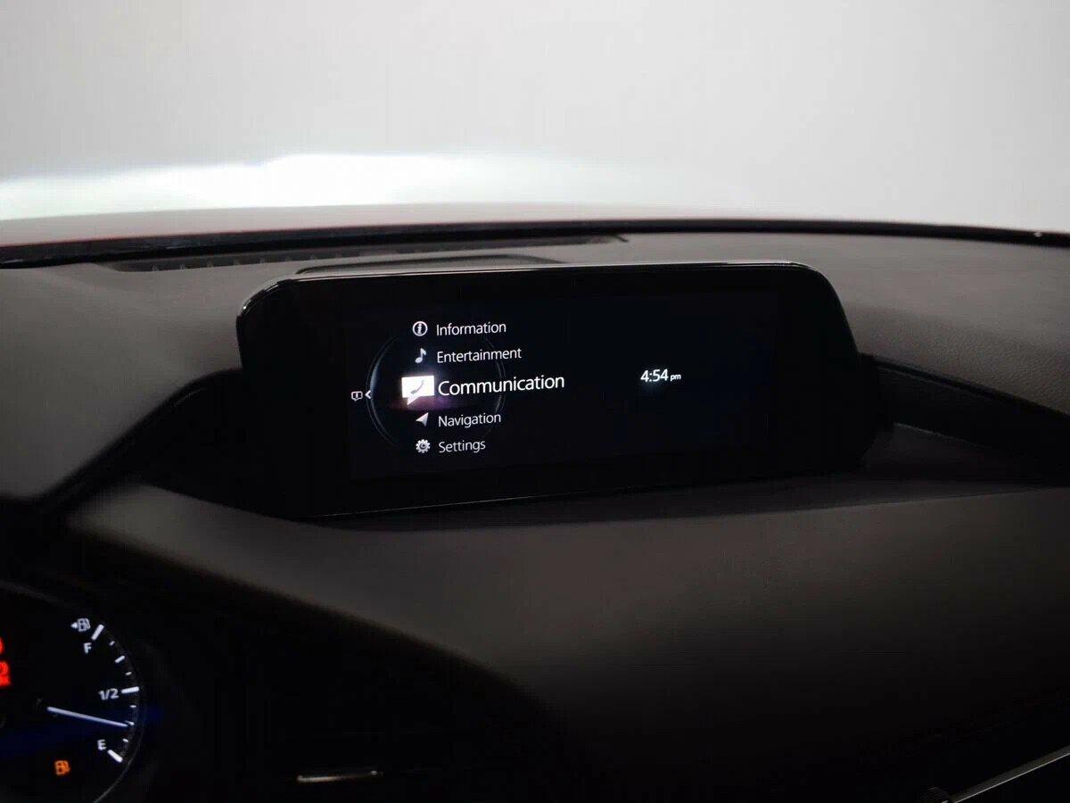 Mazda 3 2019, красный