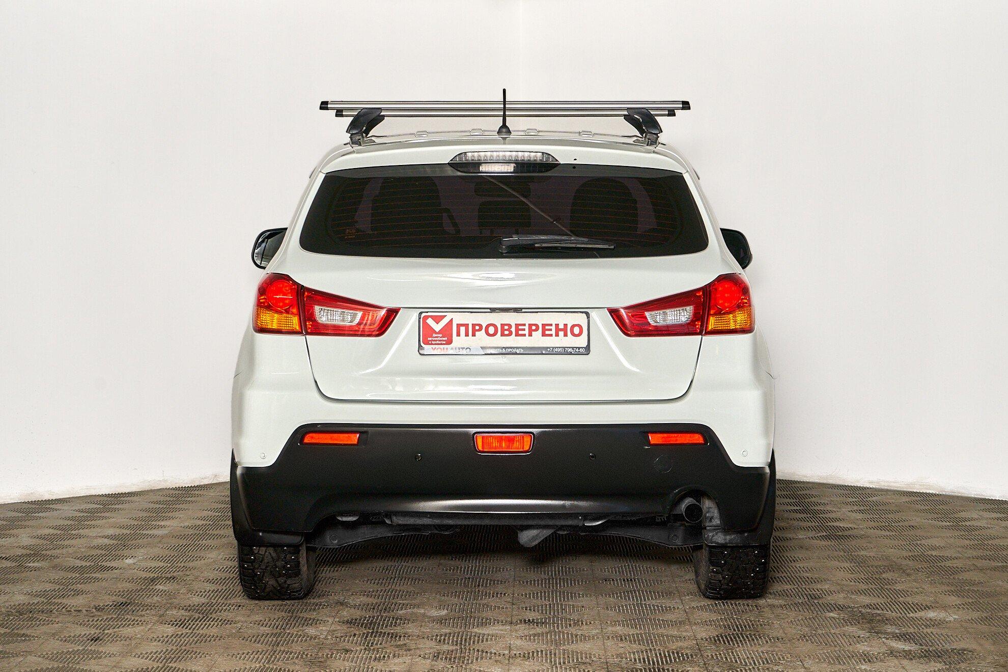 Mitsubishi ASX 2010, белый