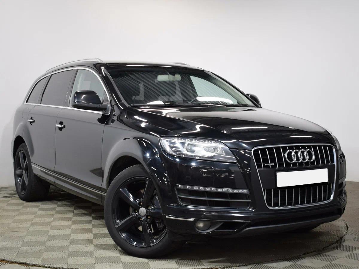 Audi Q7 2010, черный