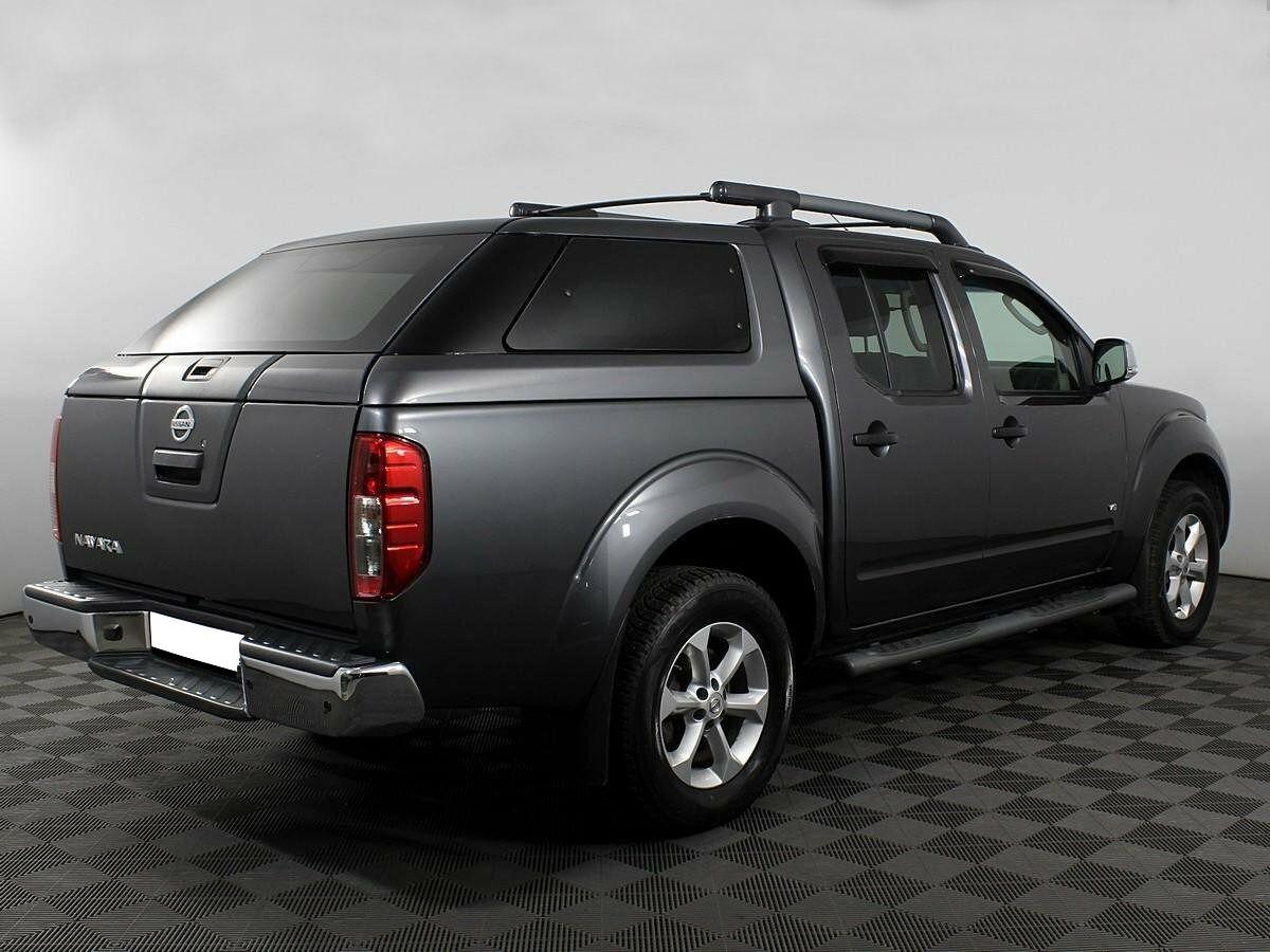 Nissan Navara (Frontier) 2013, серый
