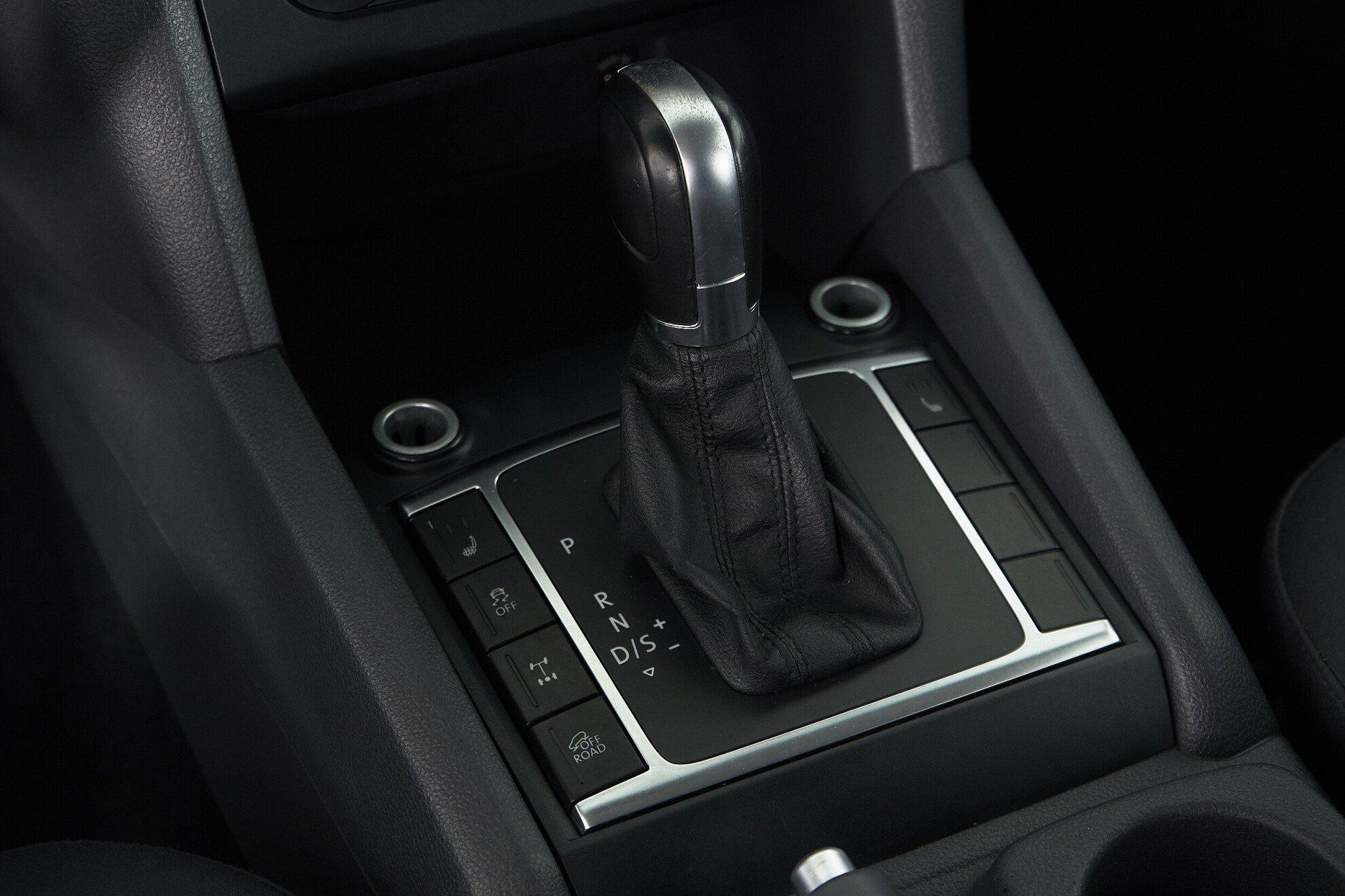 Volkswagen Amarok 2014, белый