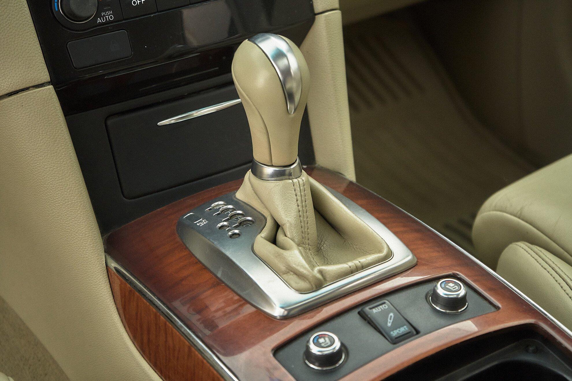 Infiniti FX 2012, серебряный