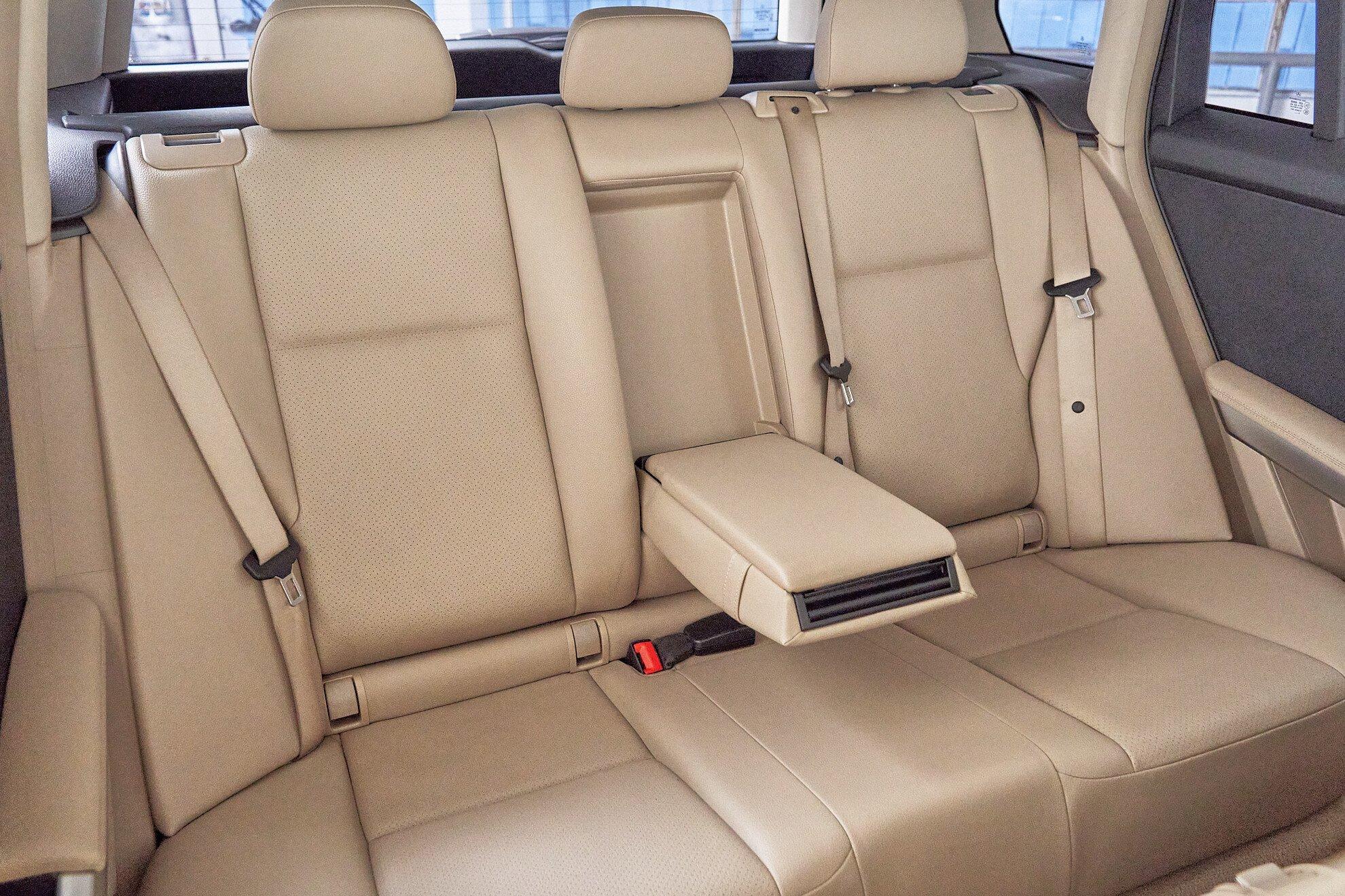 Mercedes-Benz GLK-Класс 2010, коричневый