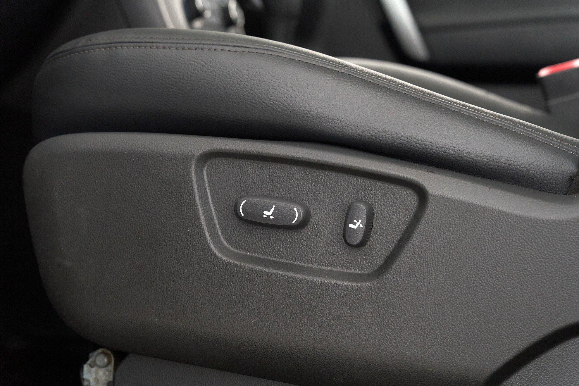 Chevrolet Captiva 2012, серебряный