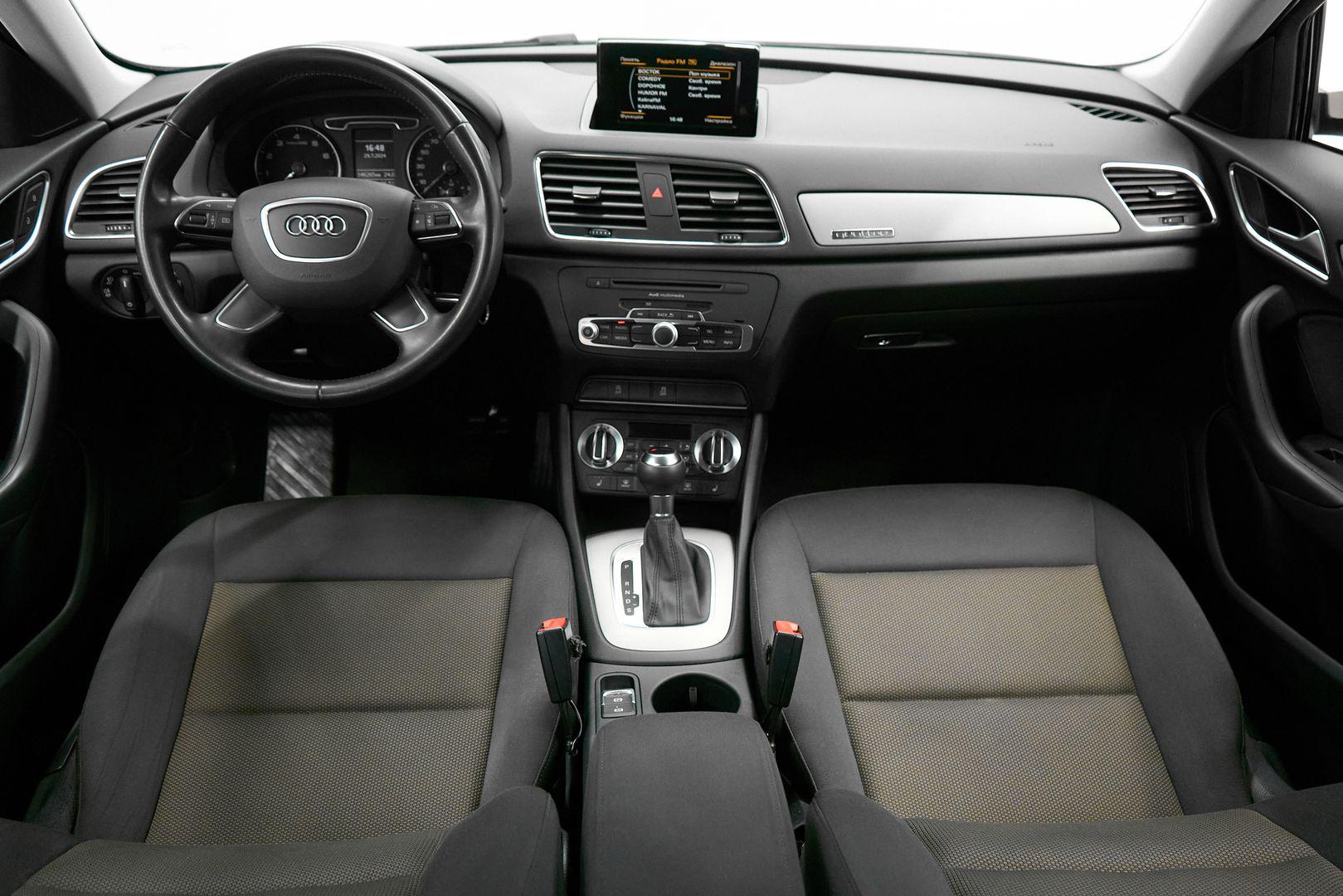 Audi Q3 2013, белый