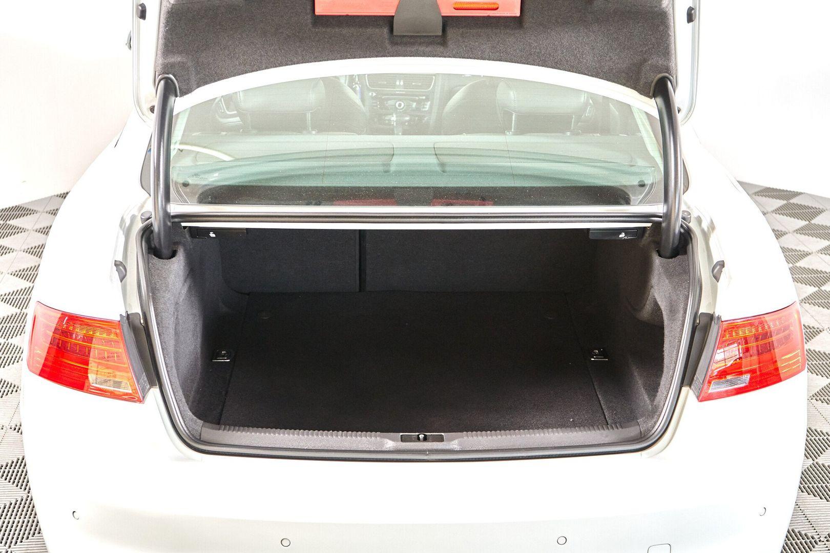 Audi A5 2013, белый