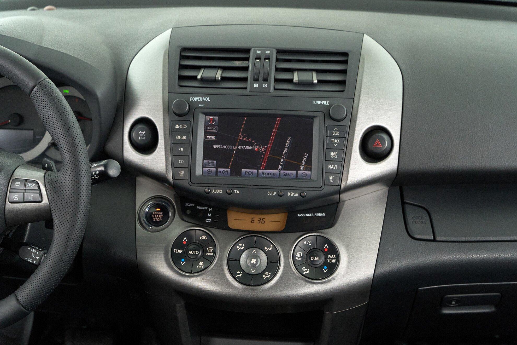 Toyota RAV4 2010, черный