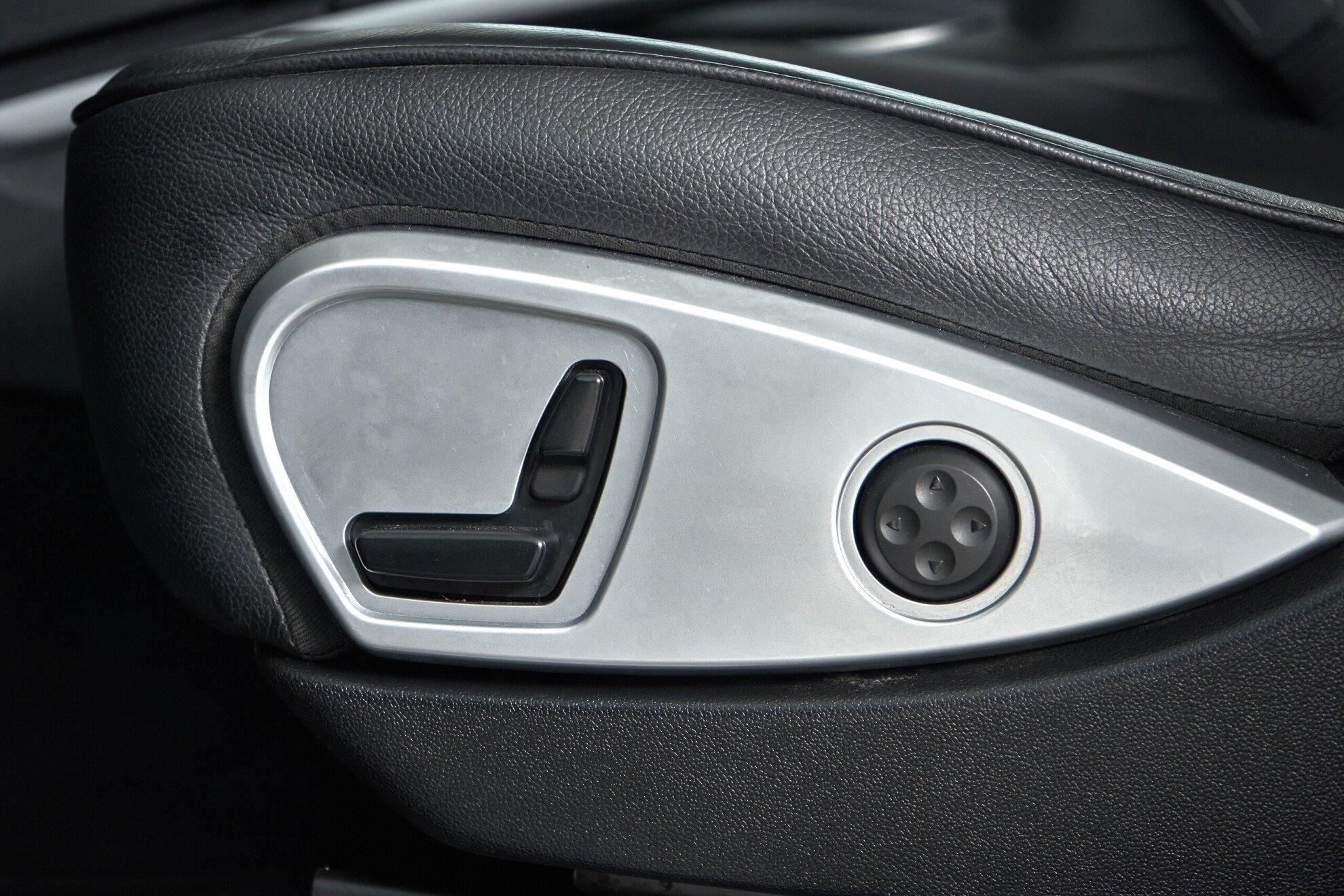 Mercedes-Benz M-Класс 2011, черный