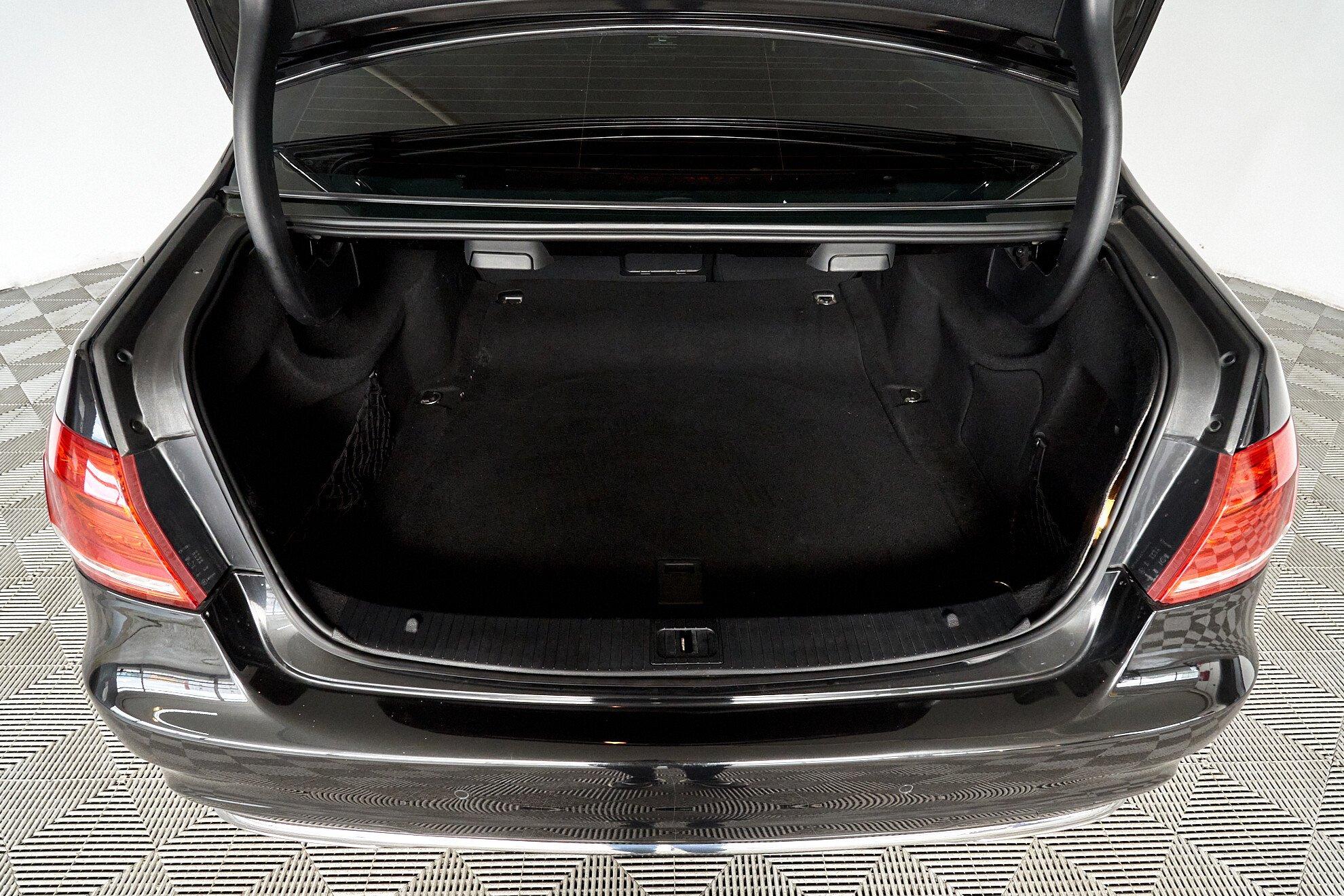 Mercedes-Benz E-Класс 2013, черный